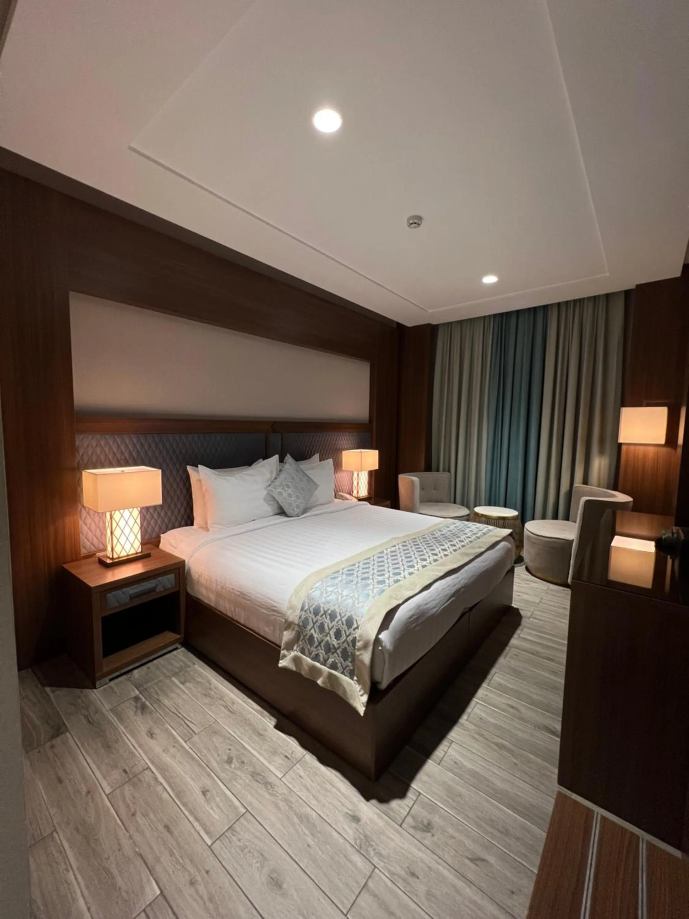 Bed in Violet Al Shisha Hotel