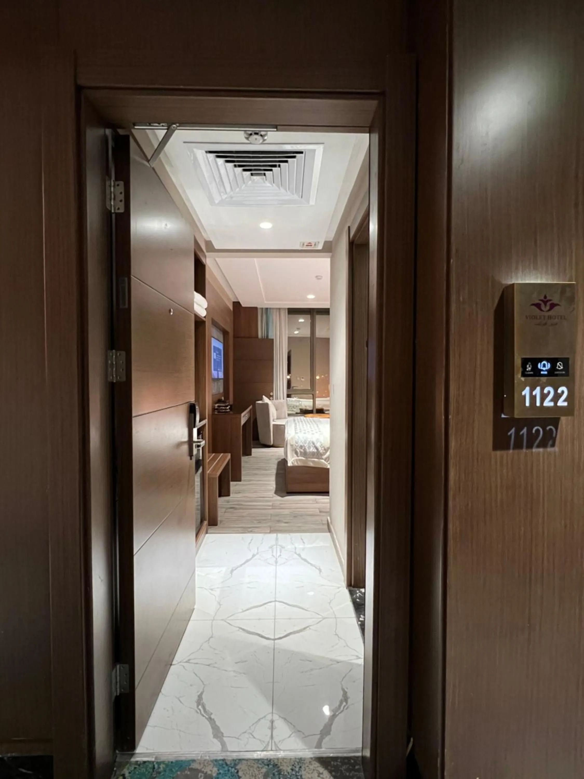 Violet Al Shisha Hotel