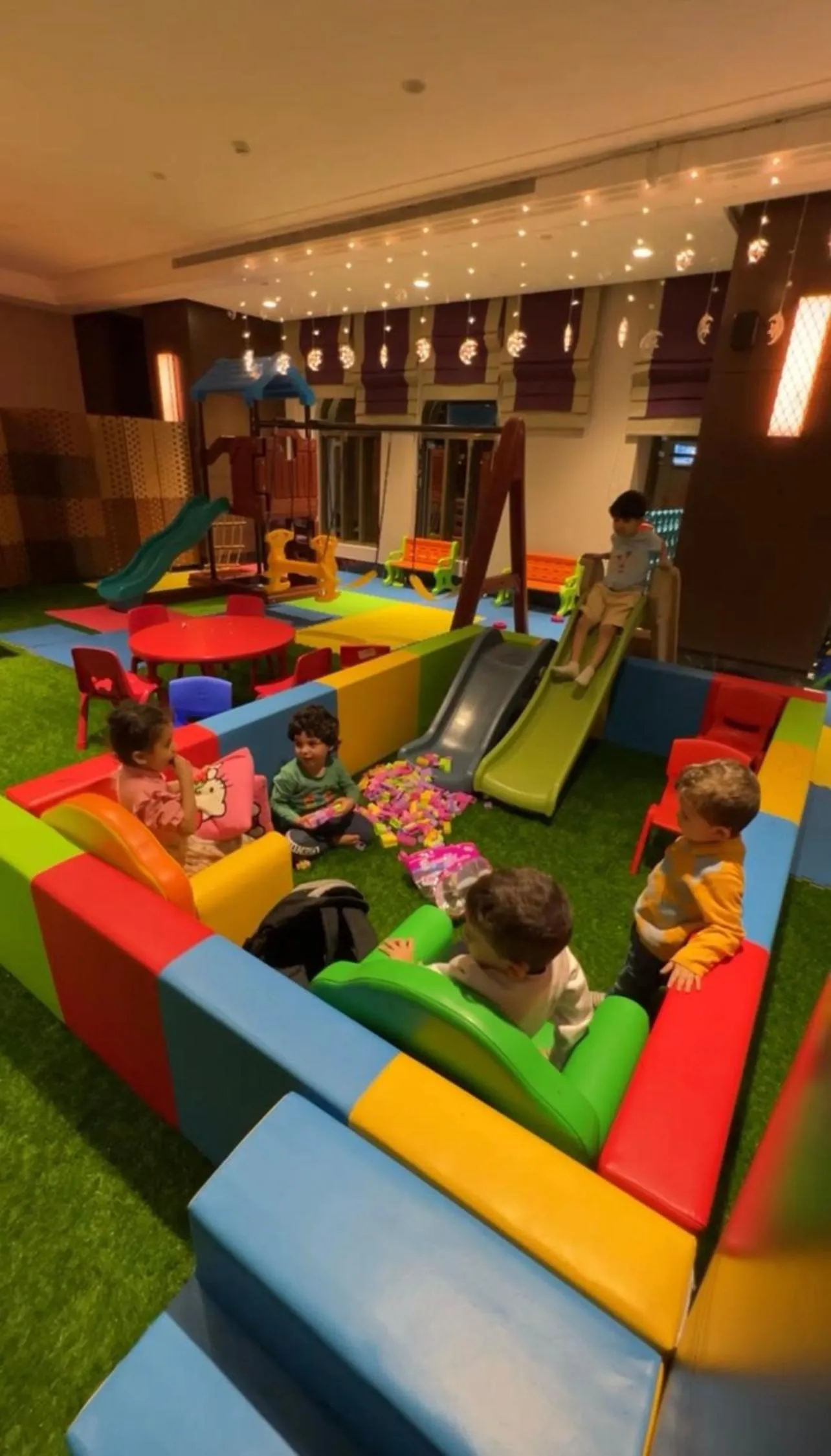 Violet Al Shisha Hotel