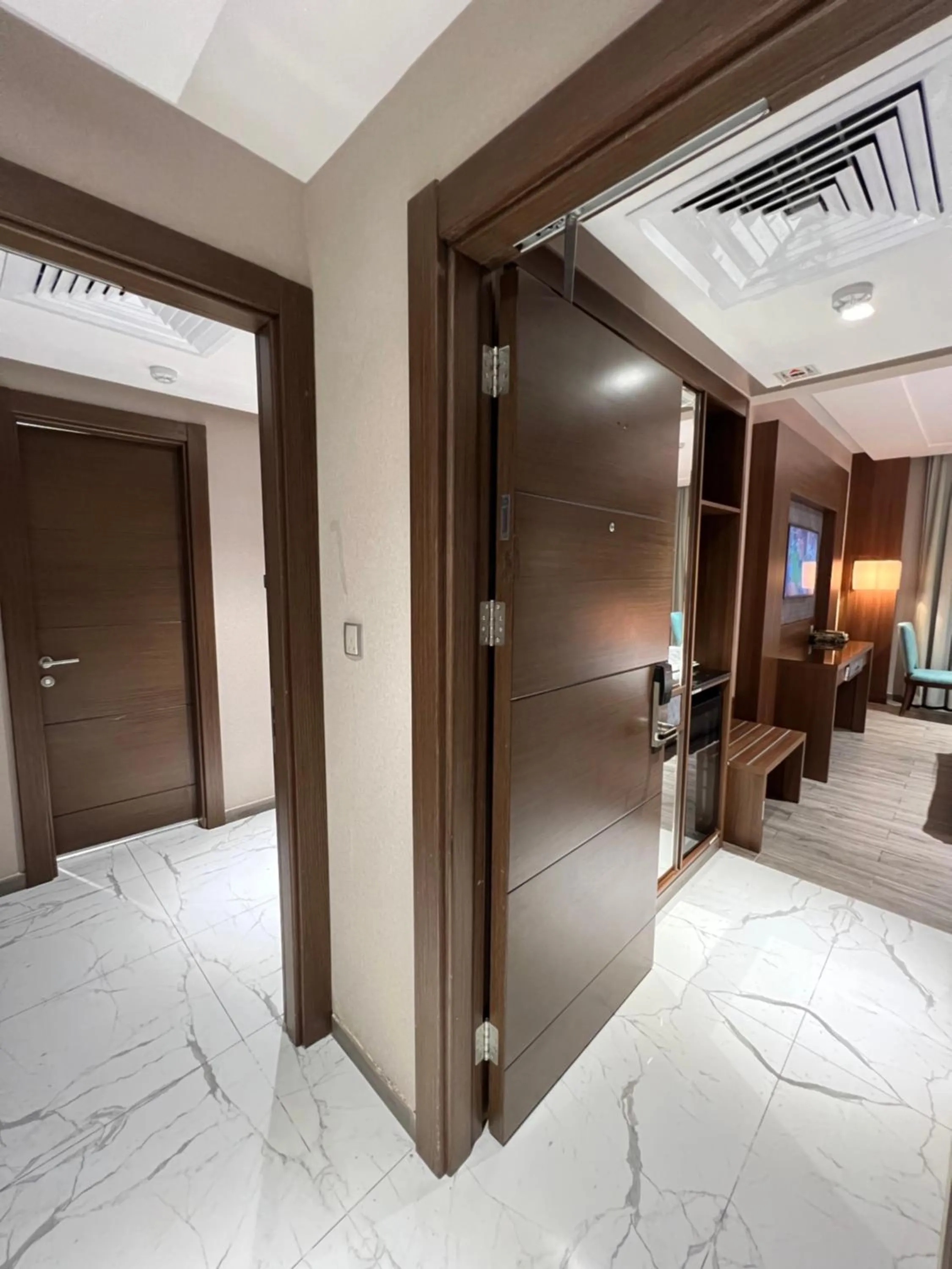 Bed in Violet Al Shisha Hotel