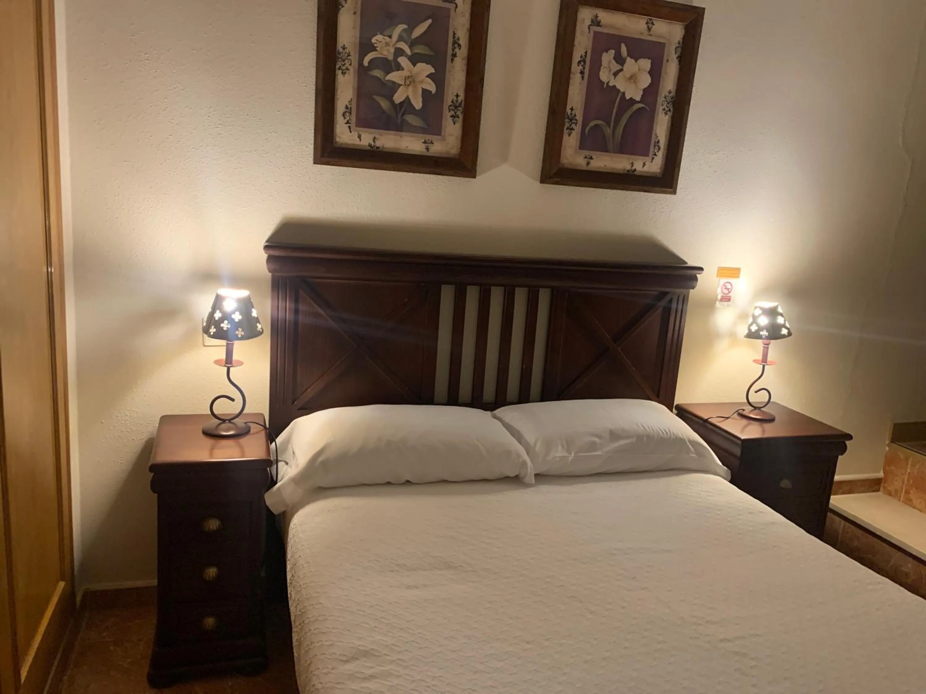 Bed in DC Mesones 21