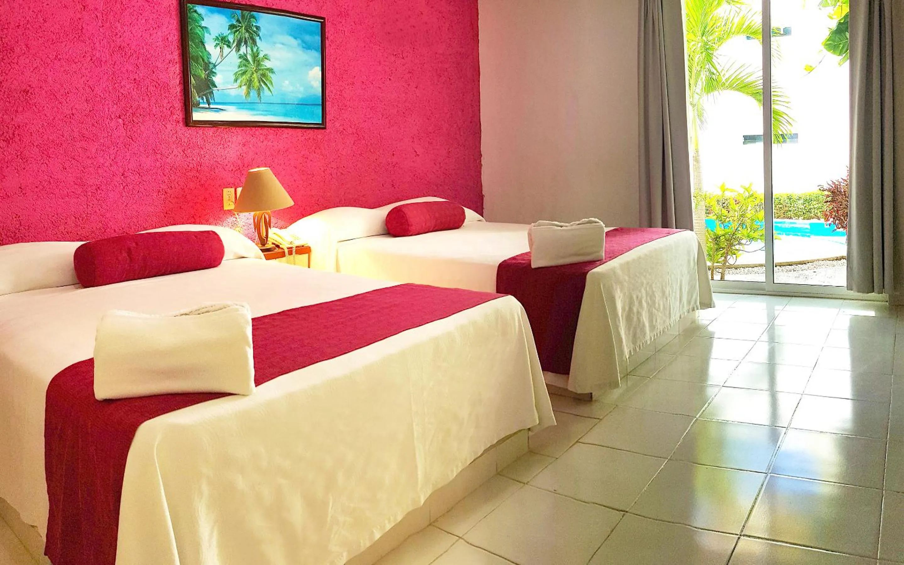 Pool view in Paraíso Seyba Hotel