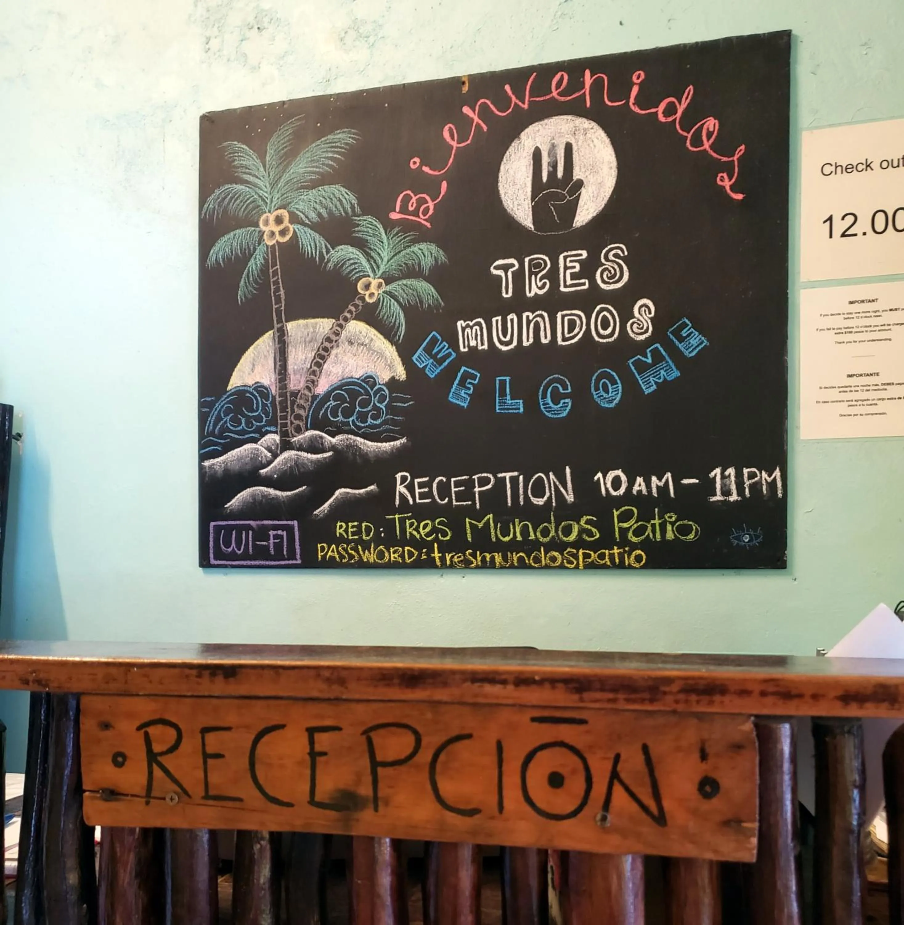 Lobby or reception in Tres Mundos Hostel