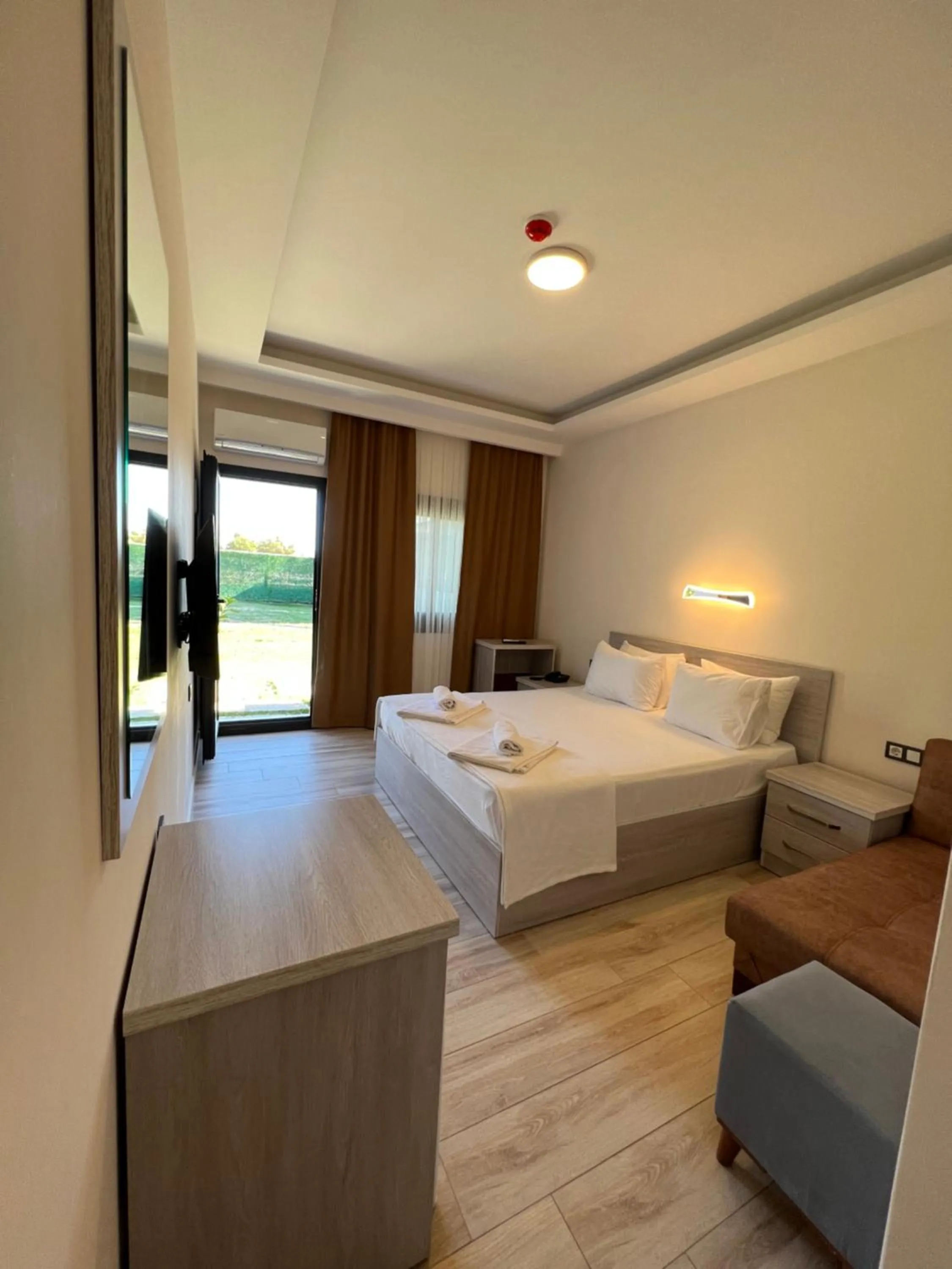 Double Room with Garden View in Life Point Hotel
