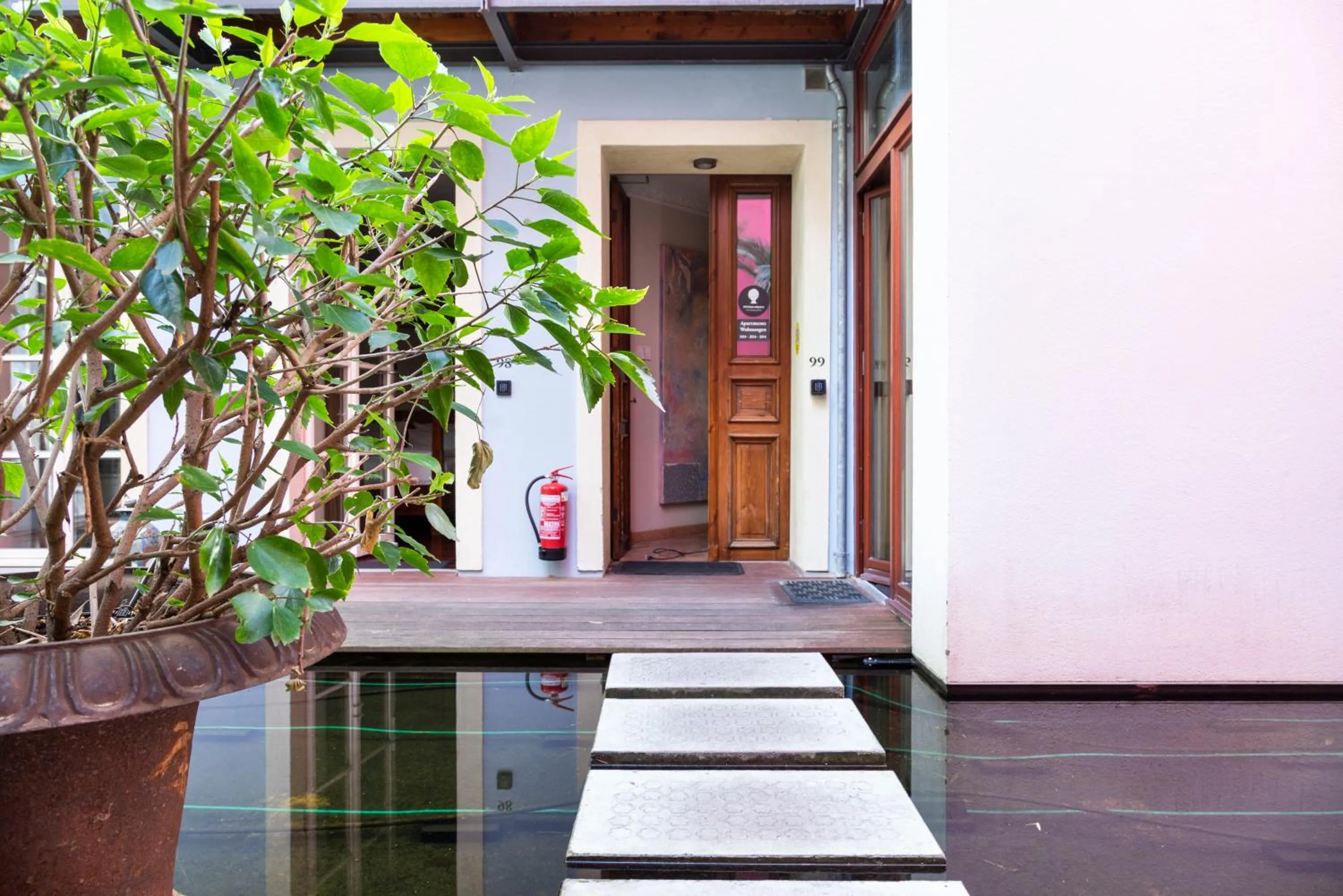 Facade/entrance in Numa Berlin Belfort