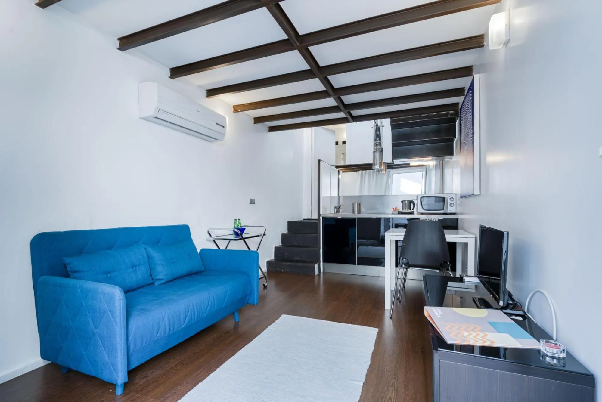 Living room in Fine Arts Studios by Olala Homes