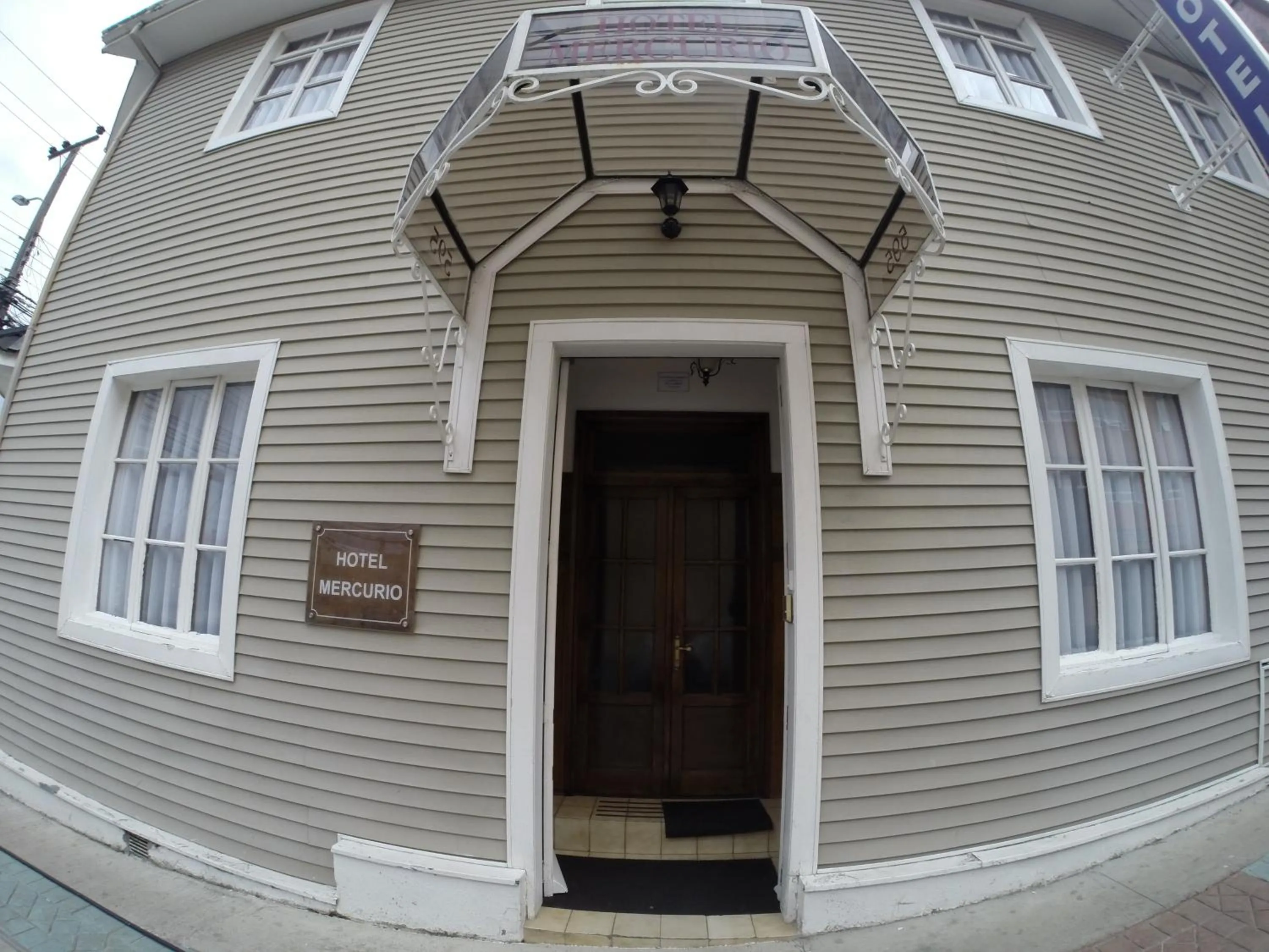 Facade/entrance in Hotel Mercurio