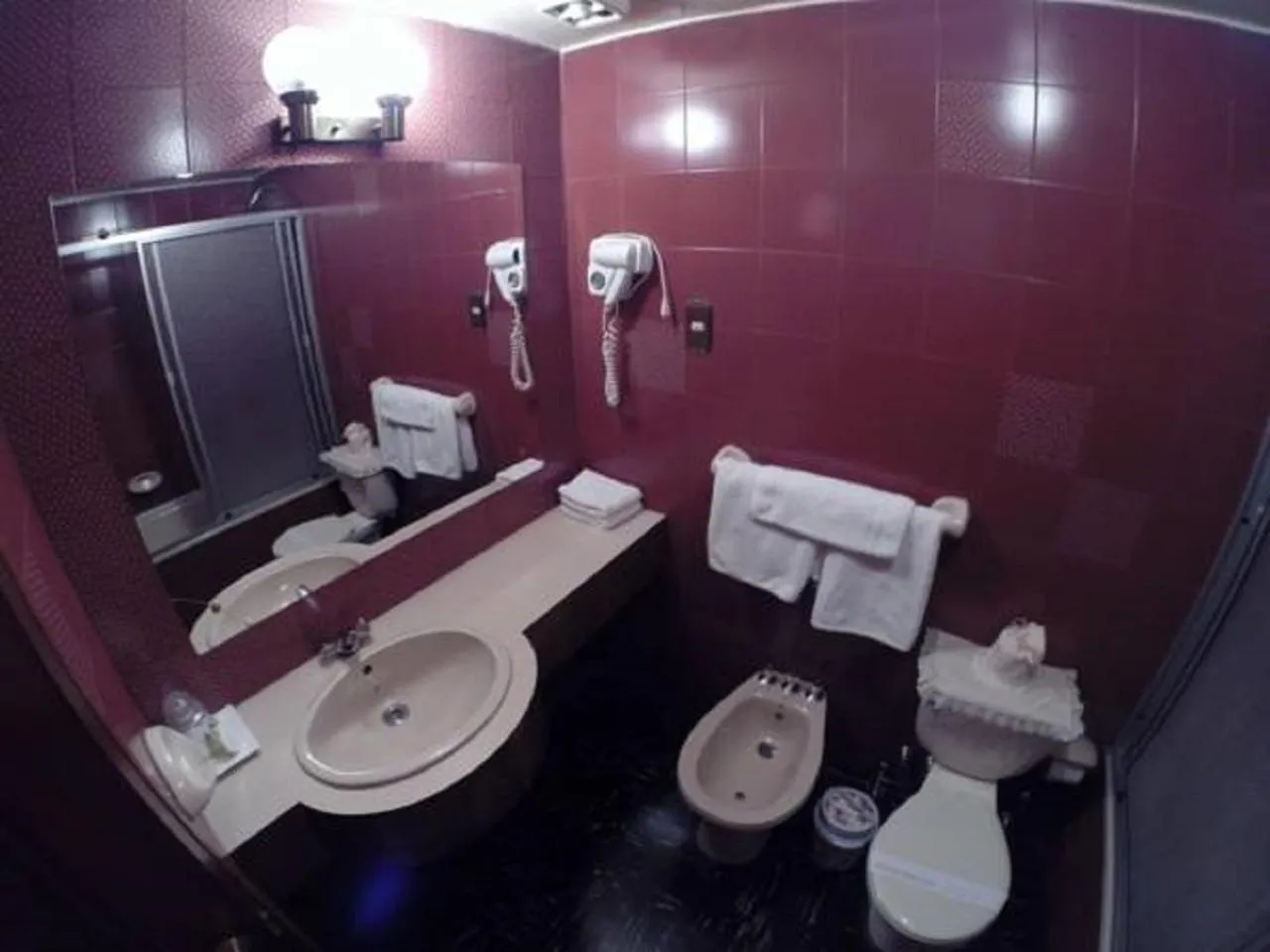 Bathroom in Hotel Mercurio