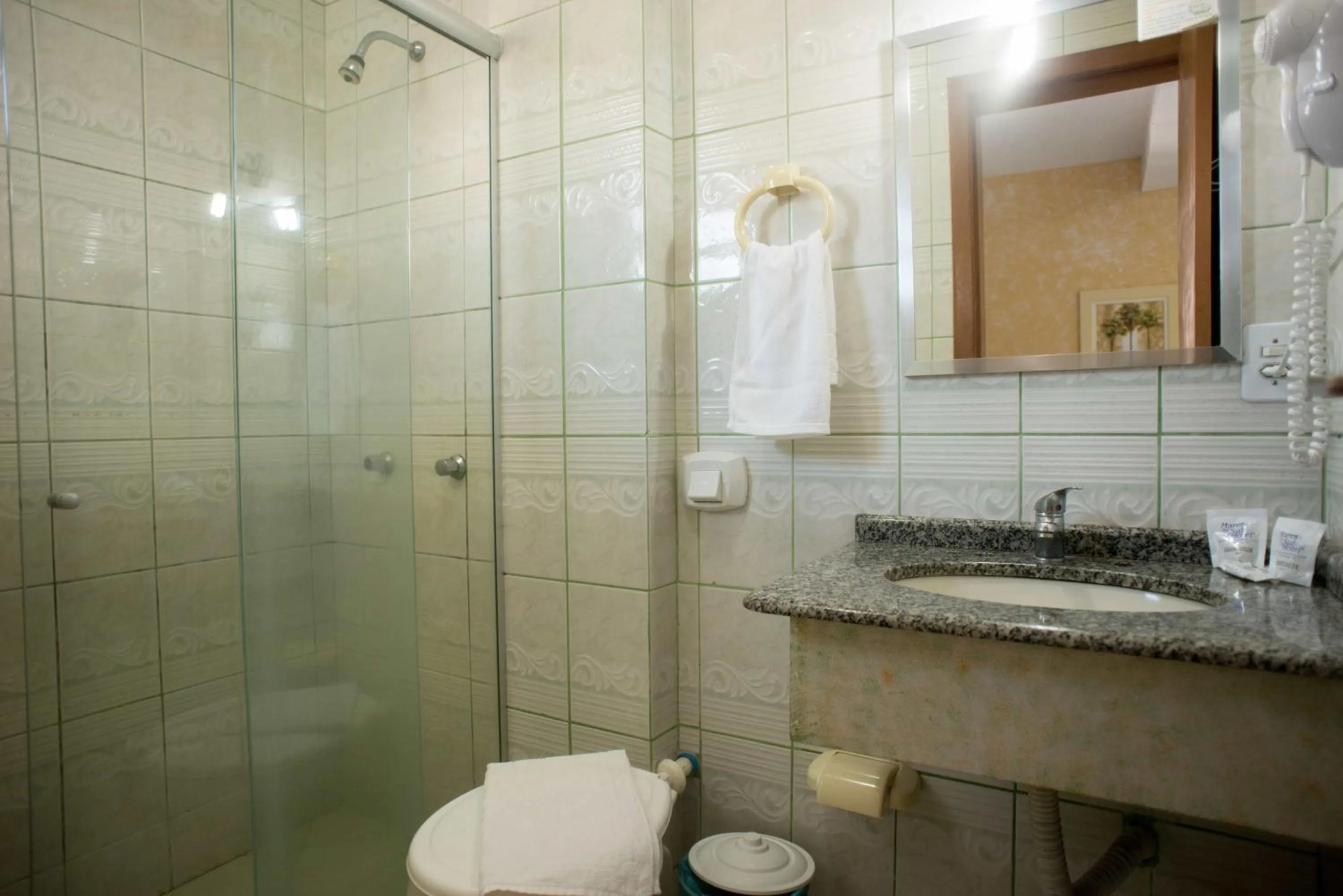 Bathroom in Hotel Mares do Sul
