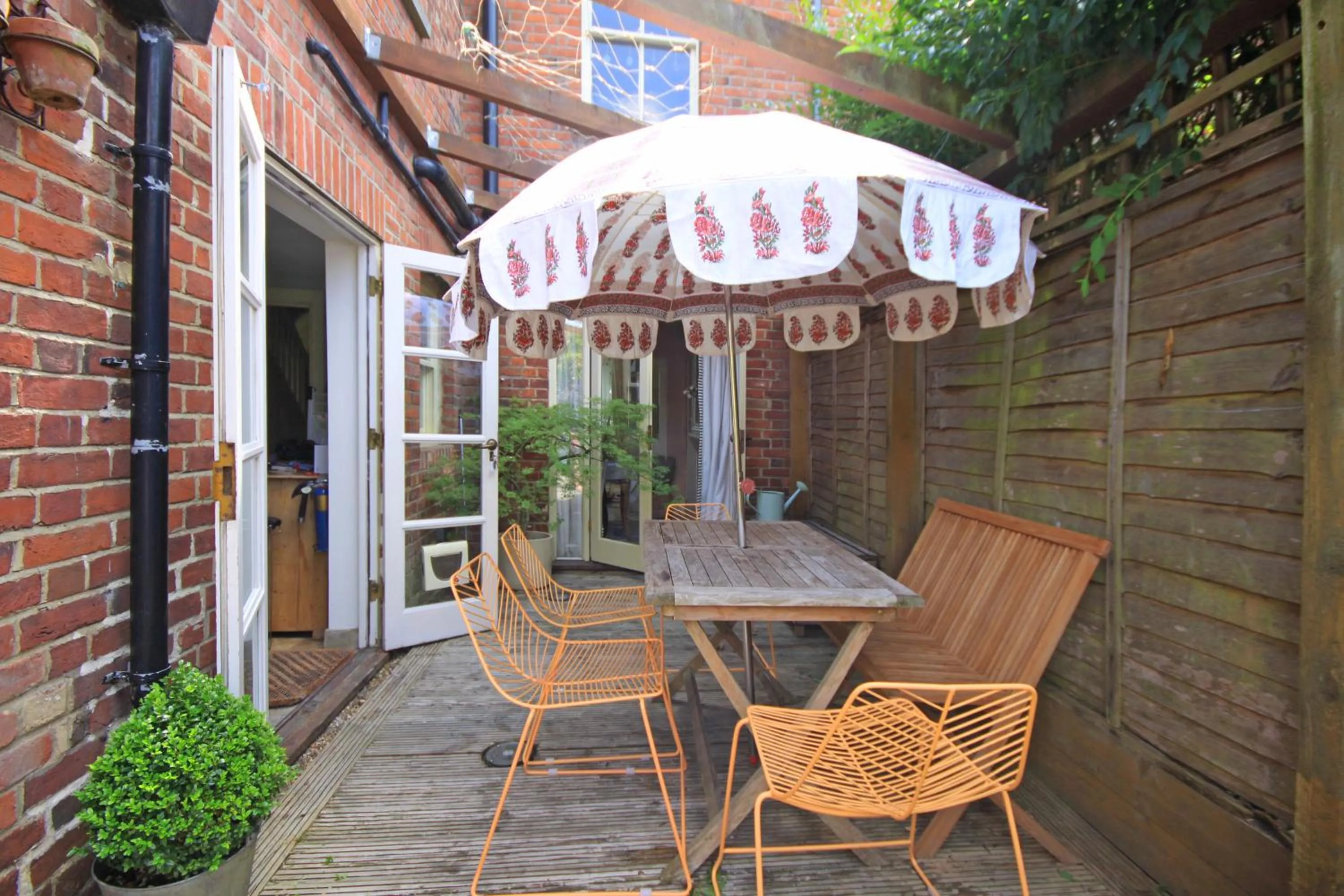 Patio in Designer's Town House