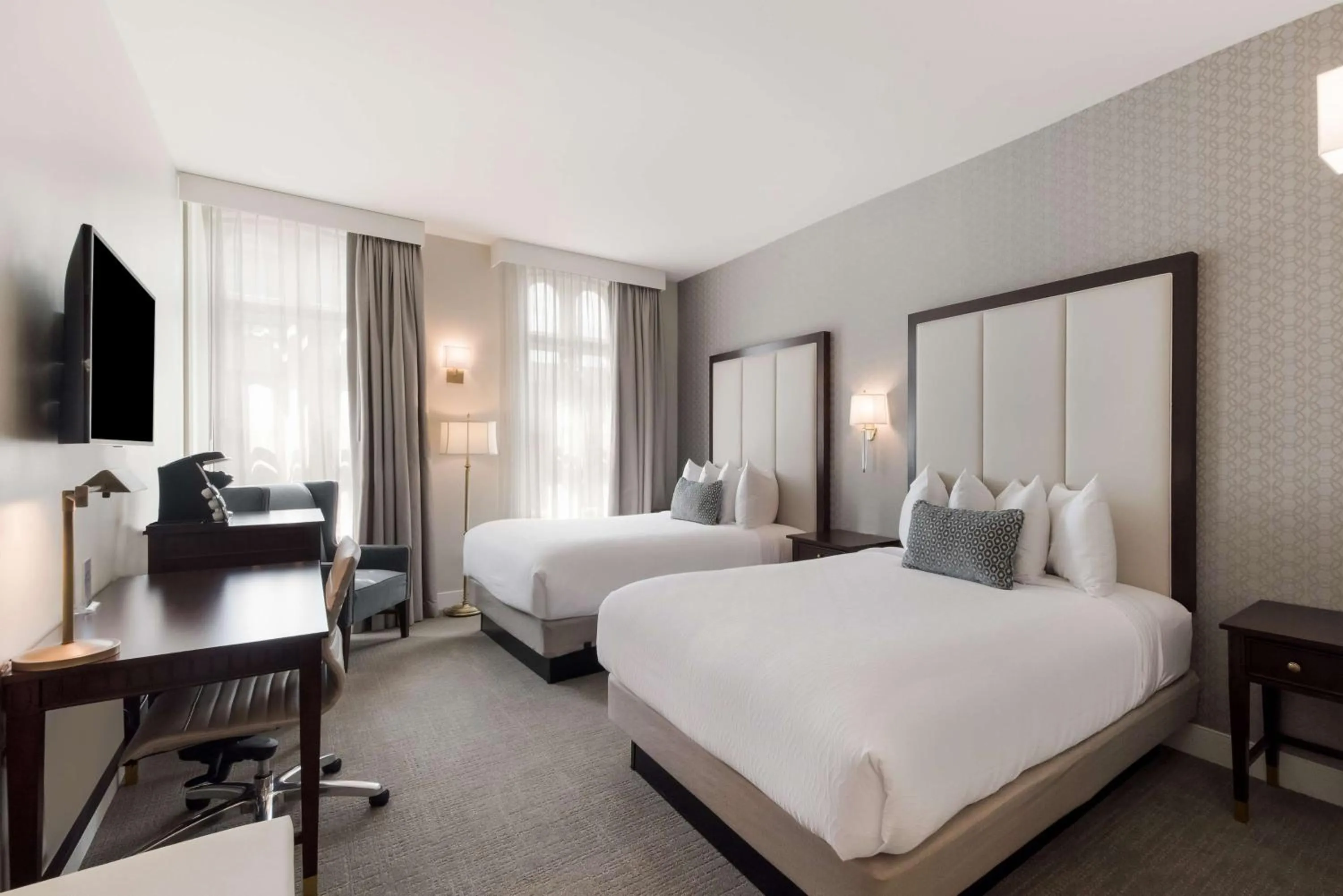 Bedroom, Bed in Independence Park Hotel, BW Premier Collection