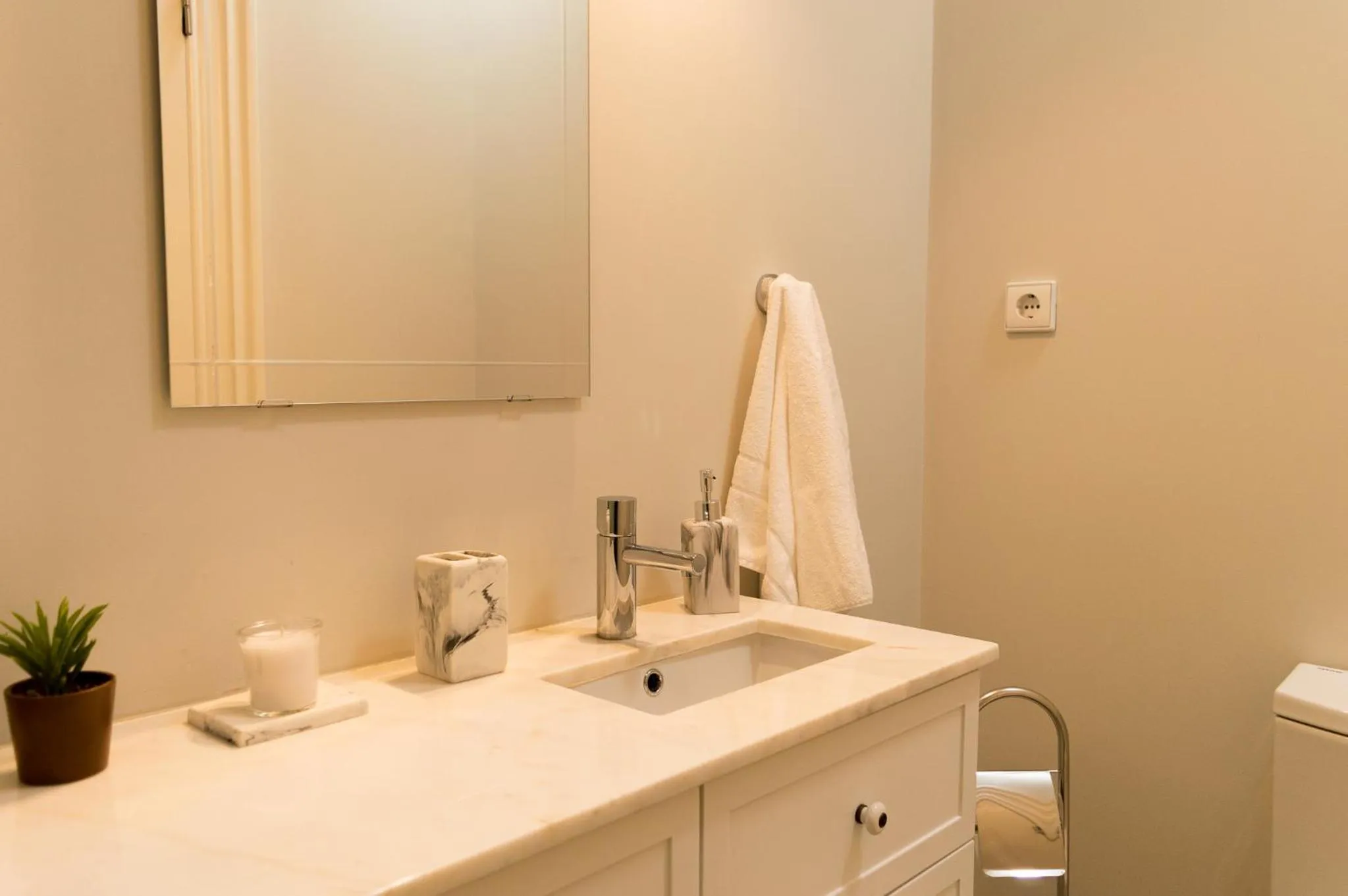 Queen's Garden Hostel