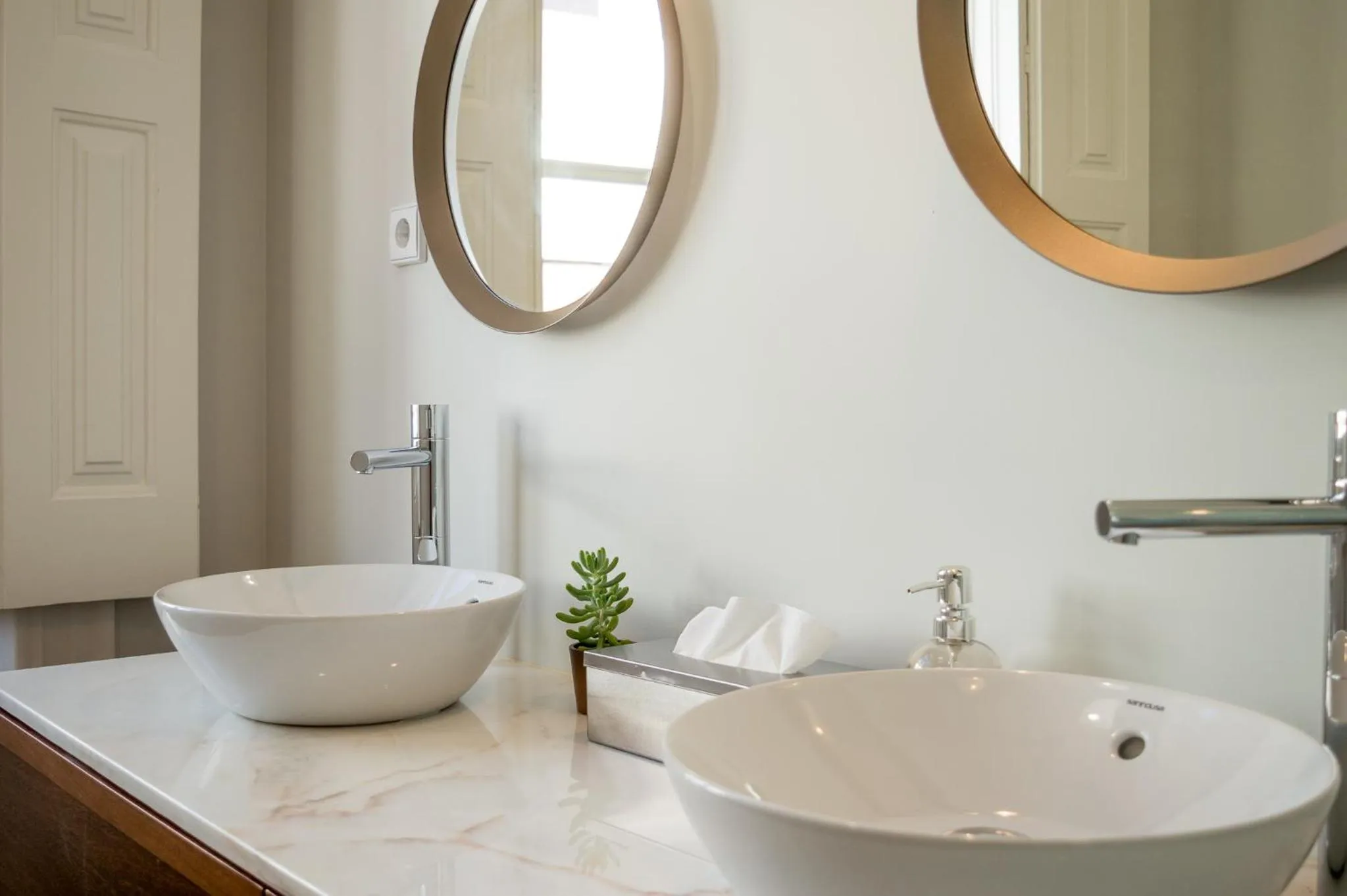 Bathroom in Queen's Garden Hostel