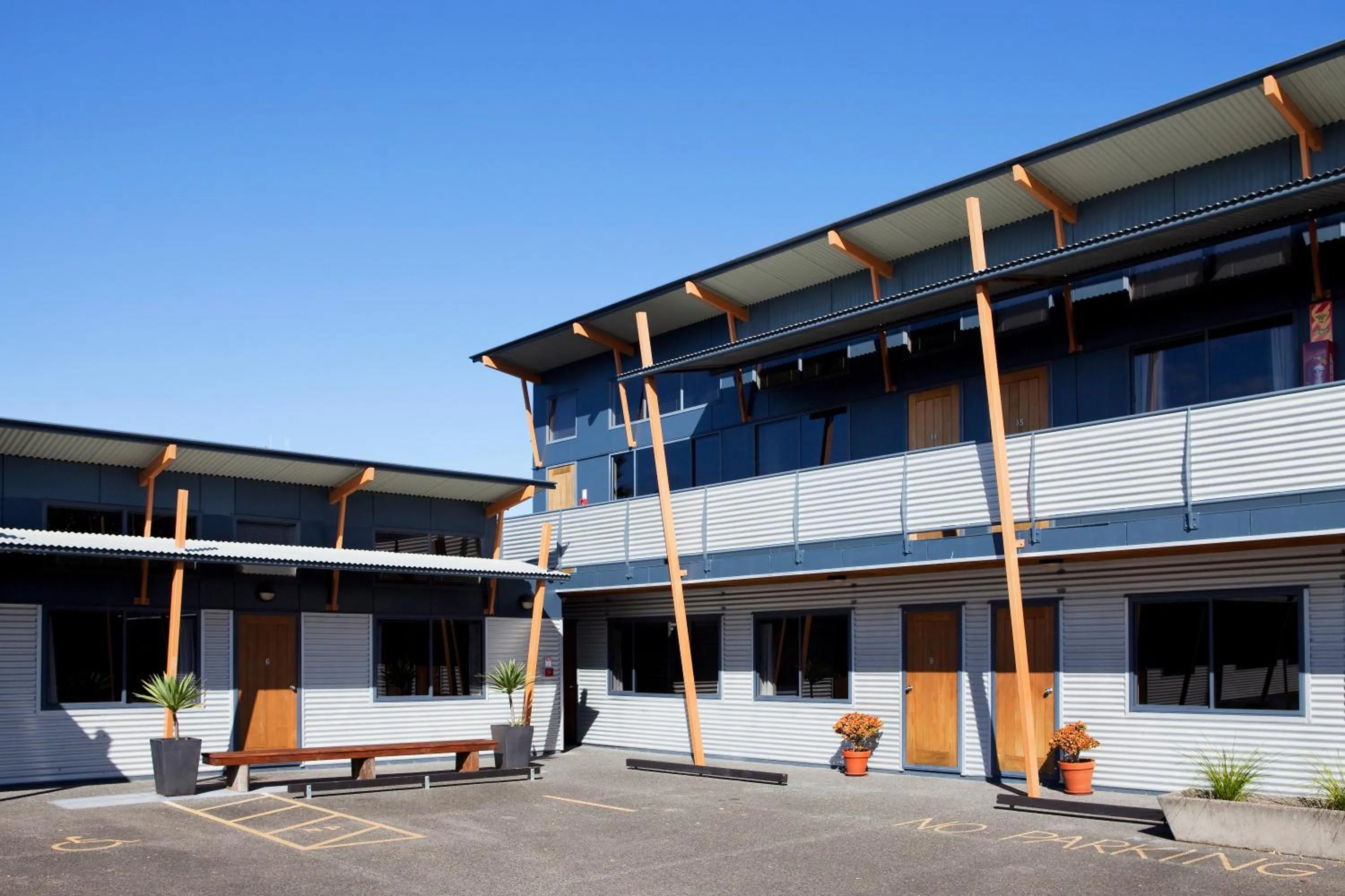 Property building in Beach House Motel