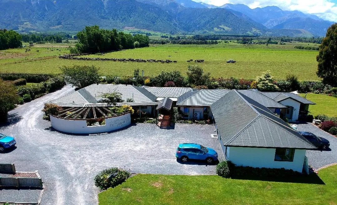 Bird's eye view in Te Mahuru Retreat