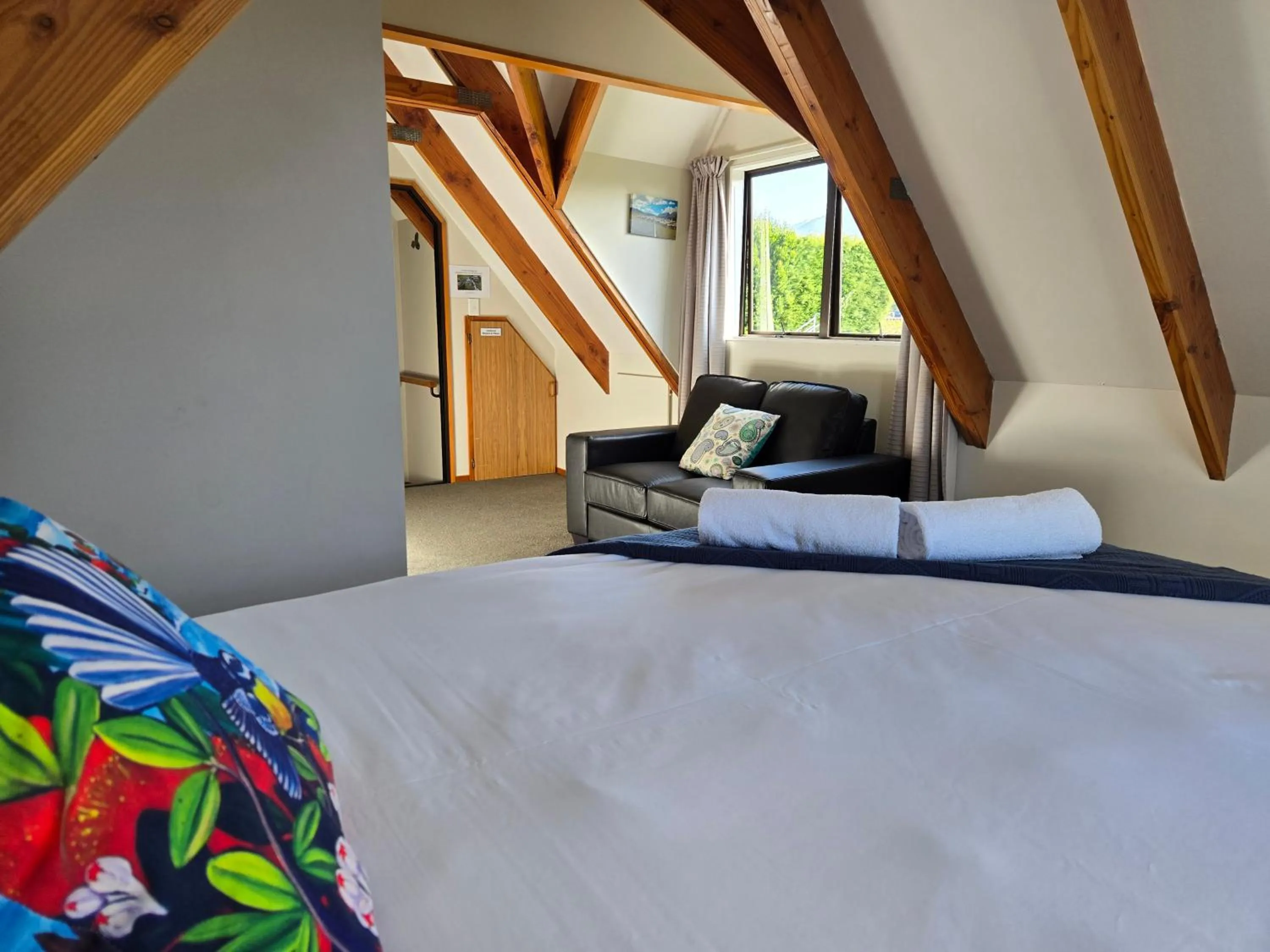 Bedroom, Bed in Te Mahuru Retreat