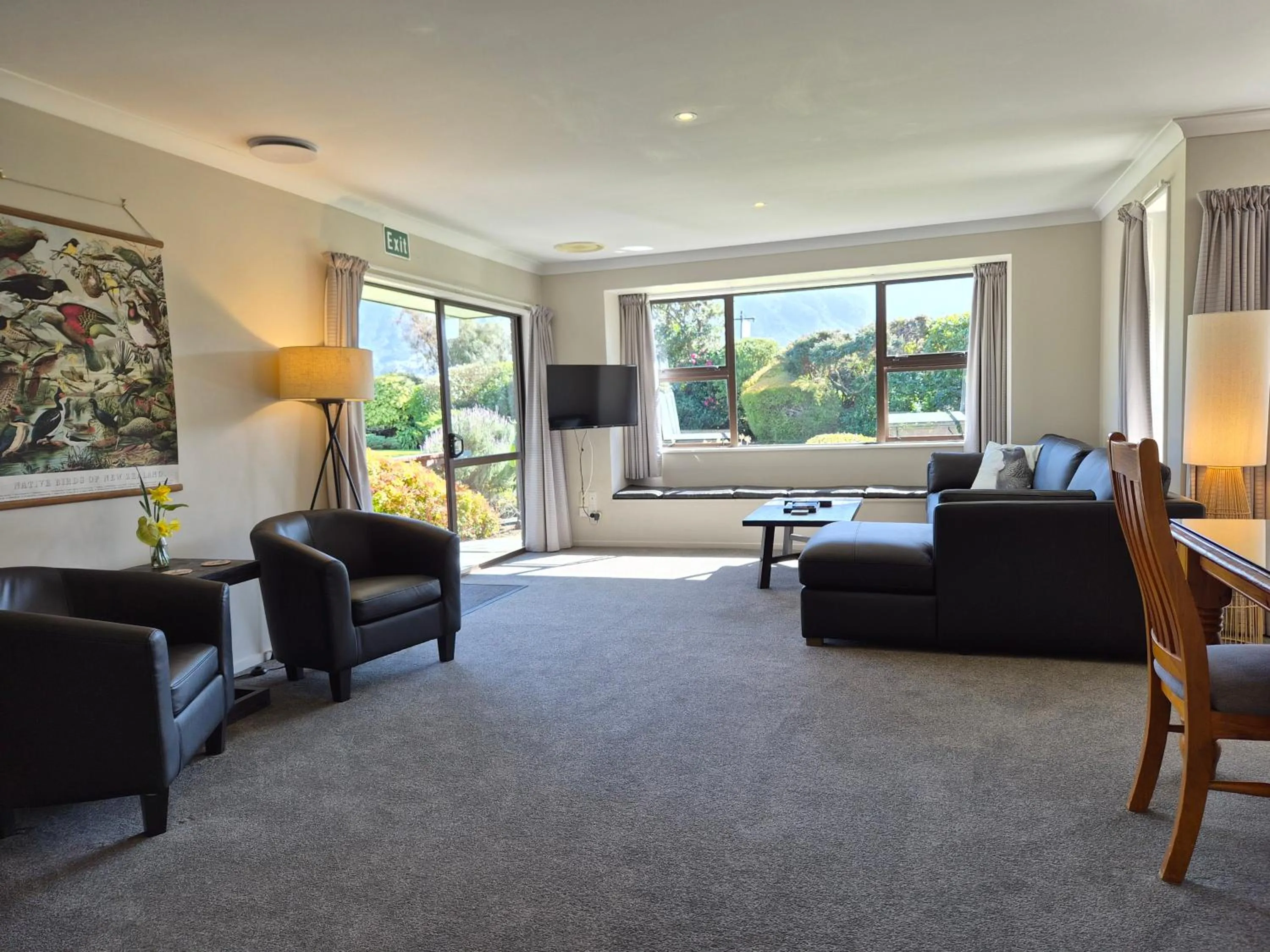 Living room in Te Mahuru Retreat