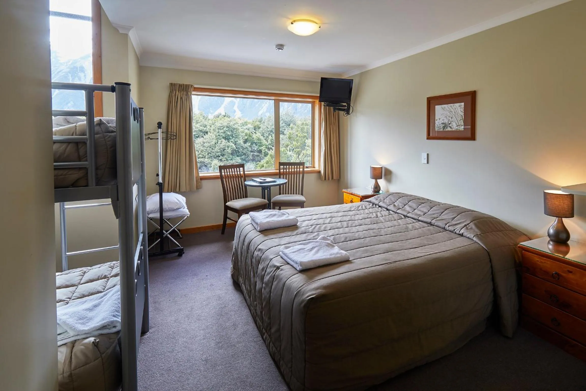 Bed in Aoraki Mount Cook Alpine Lodge