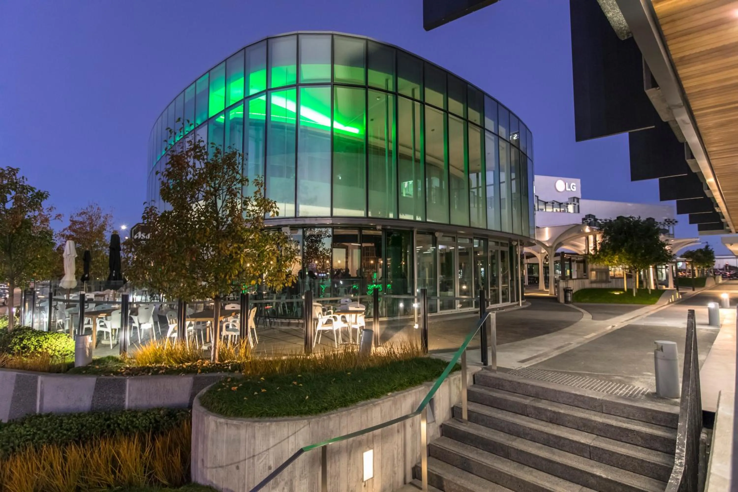 Restaurant/places to eat in Quest Highbrook