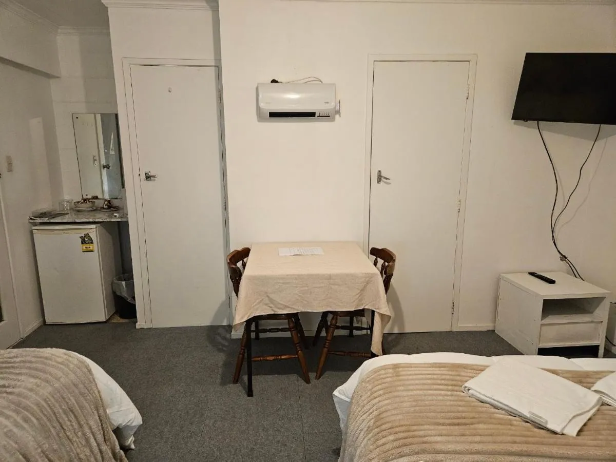 Twin Room - single occupancy in Park Lodge Motel