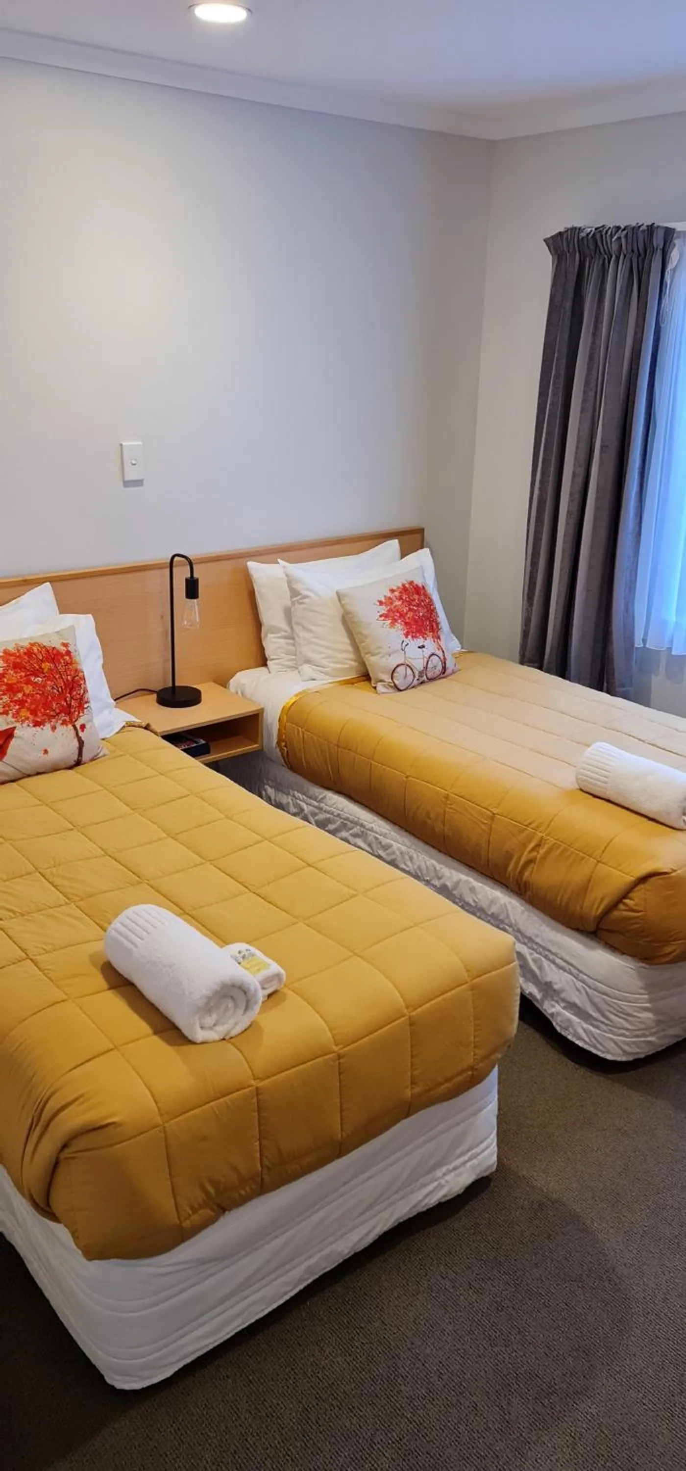 Bedroom, Bed in ASURE Kaimai View Motel