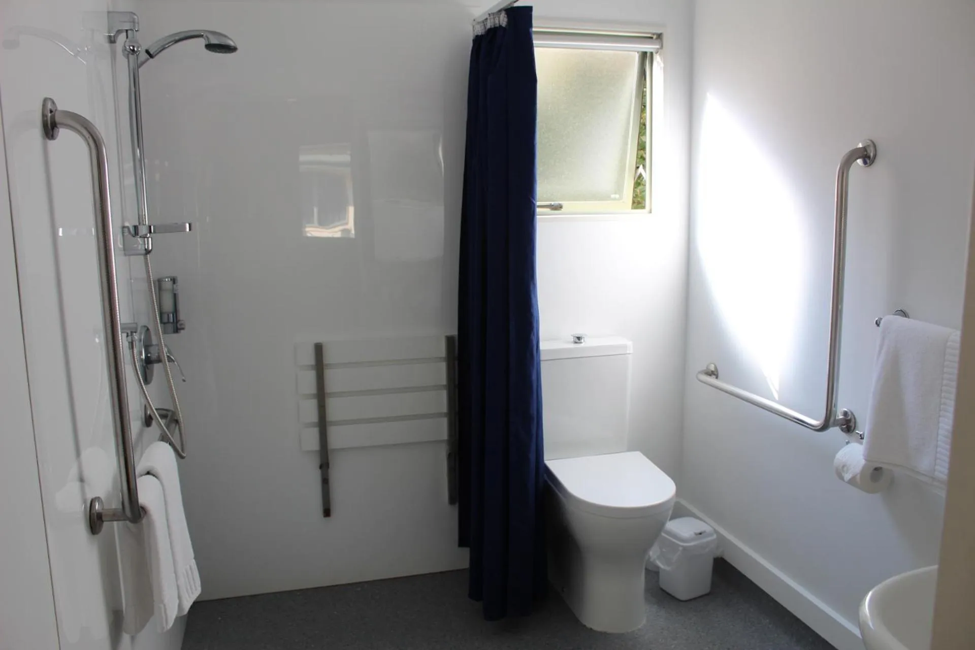 Facility for disabled guests in ASURE Kaimai View Motel