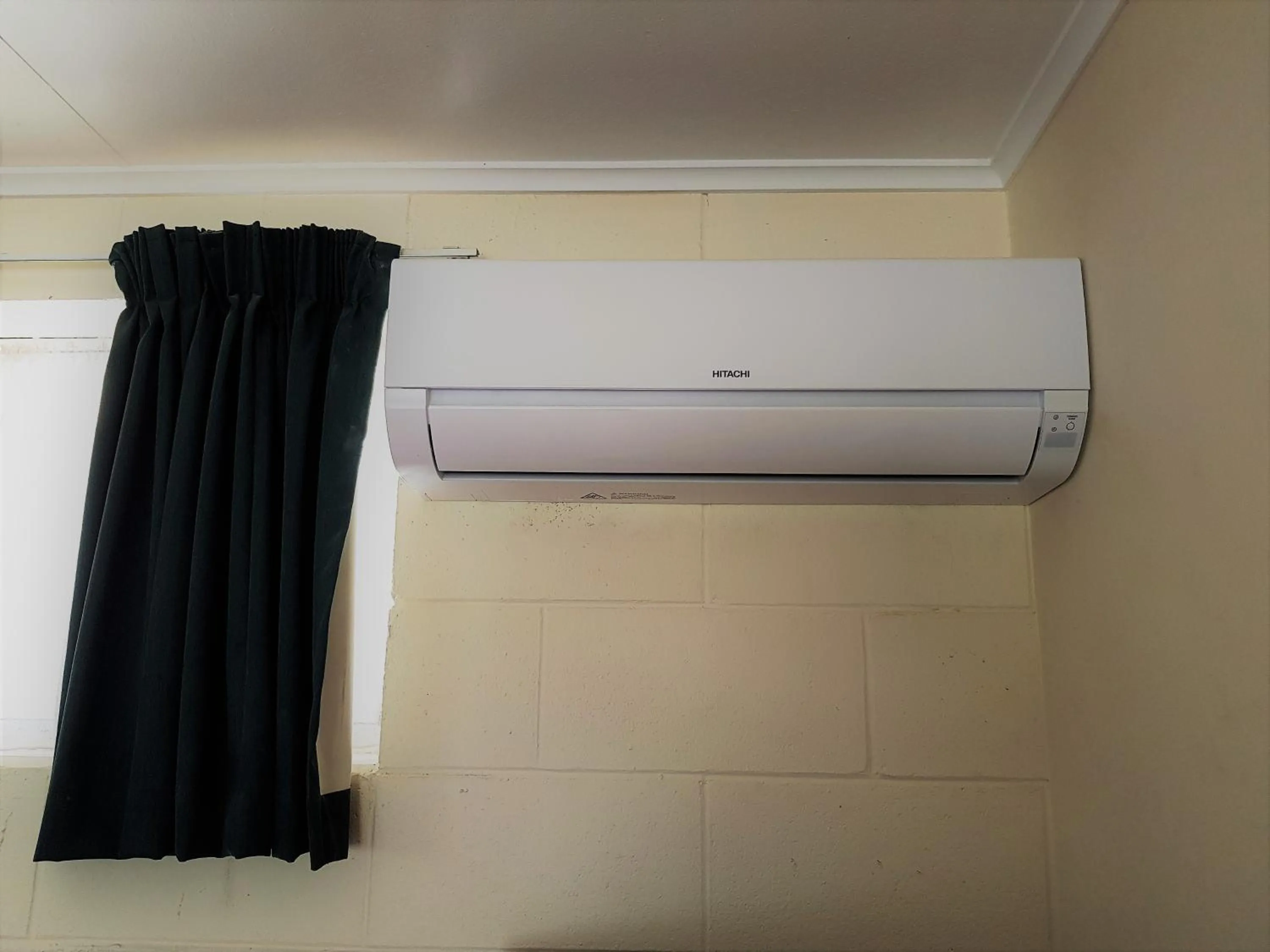 air conditioner in Astral Motel