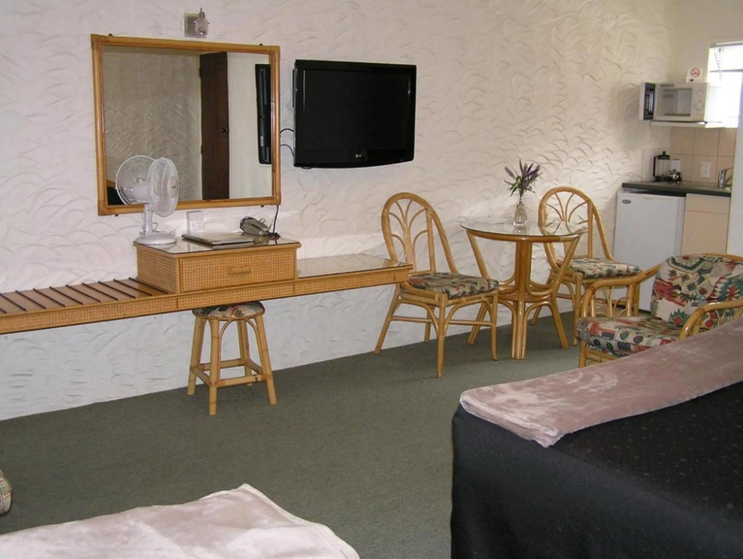 Decorative detail in Coachman Motel