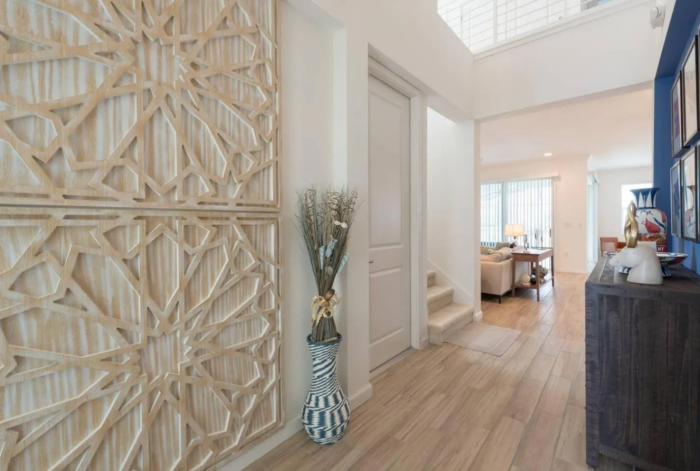 Facade/entrance in 3840 Supreme Villa 6Bd Private Pool and Game Room