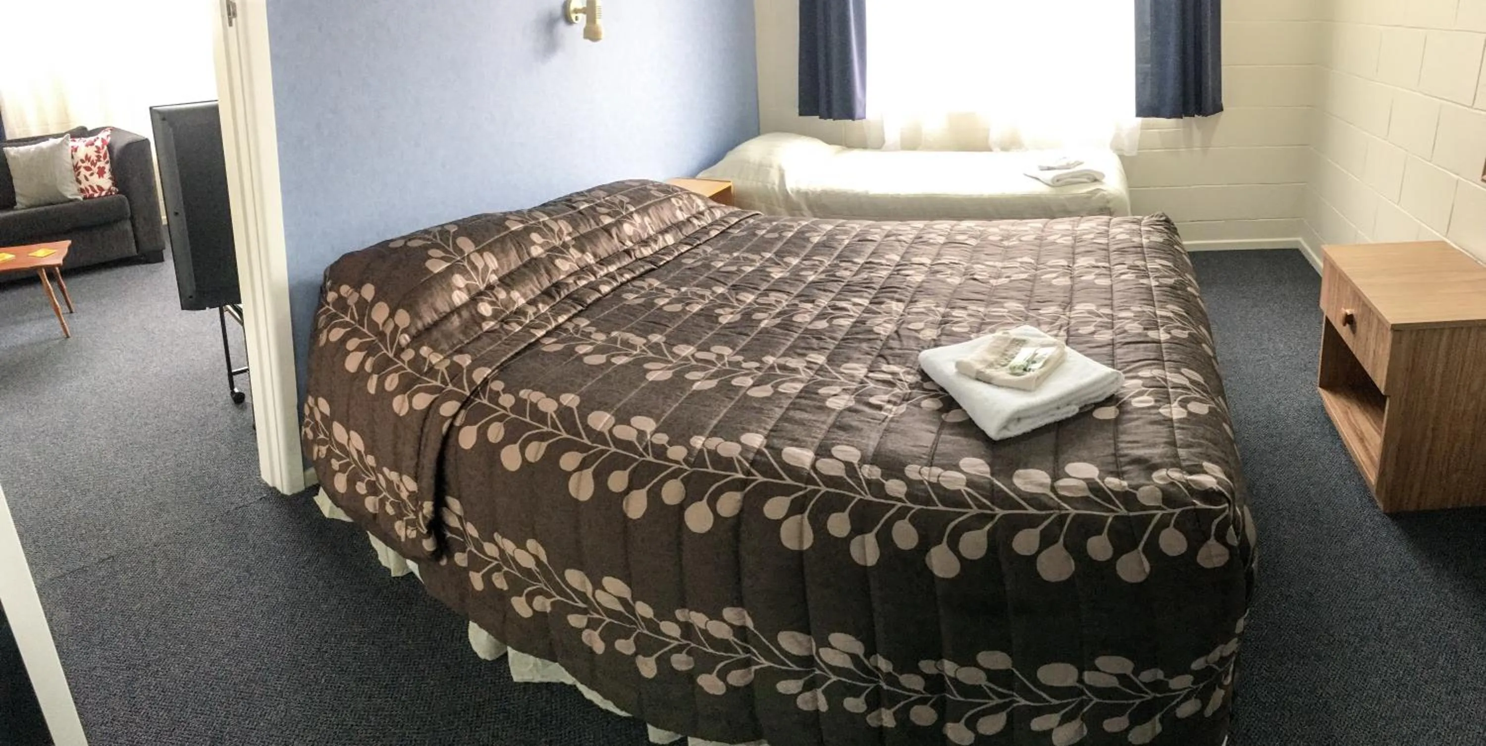 Bed in Alma Motel