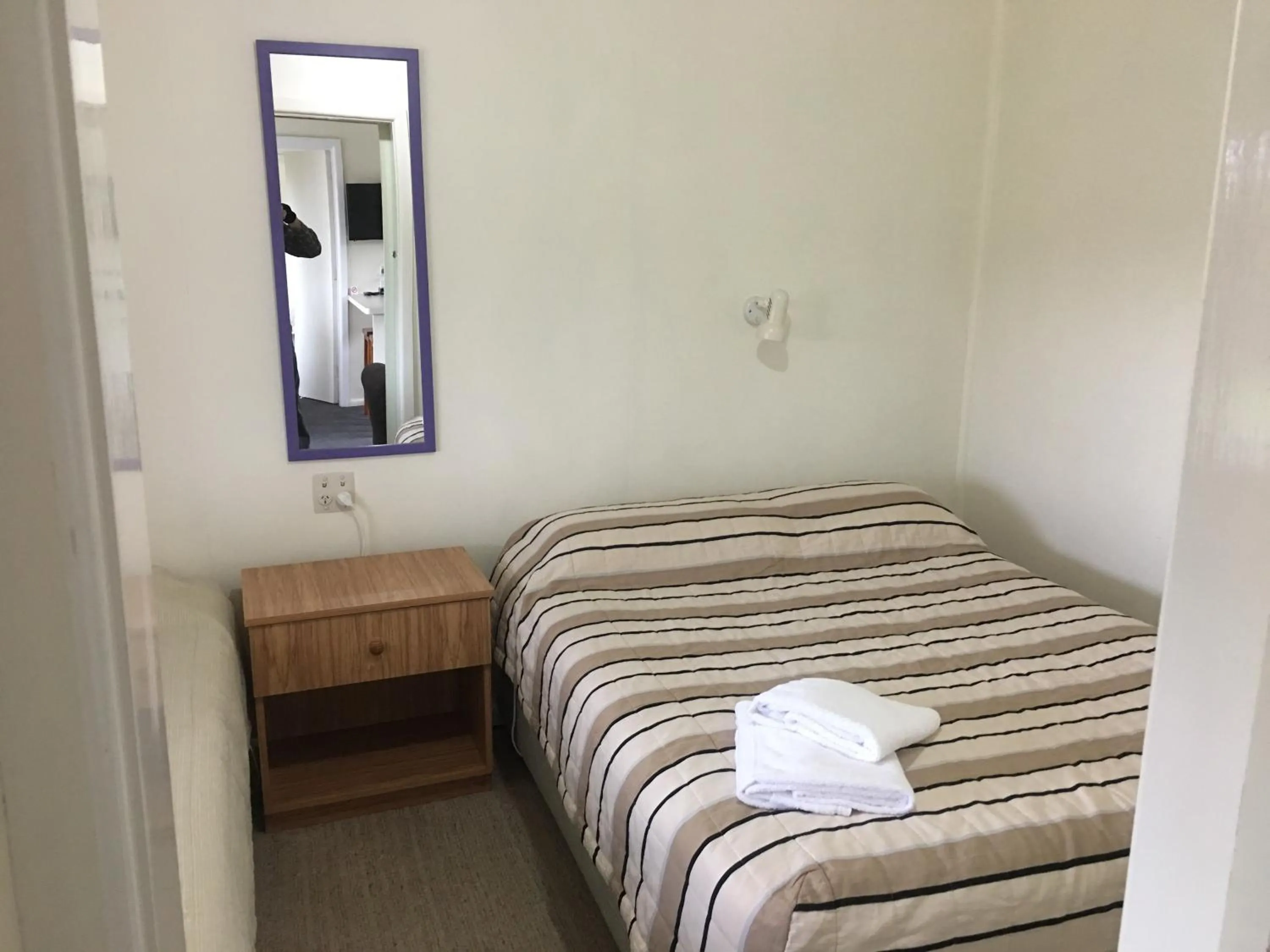 Bed in Alma Motel