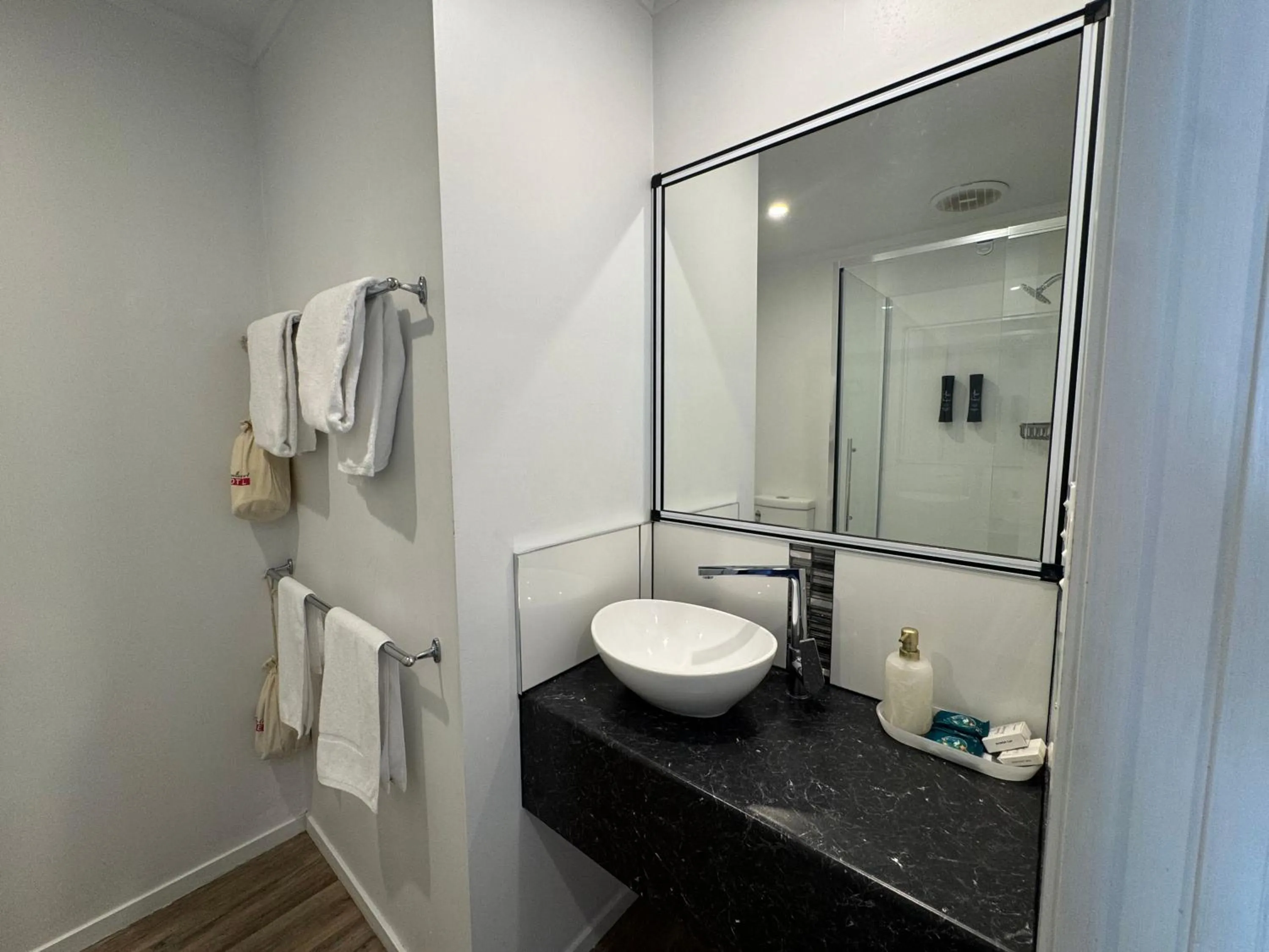 Bathroom in Camellia Court Motel