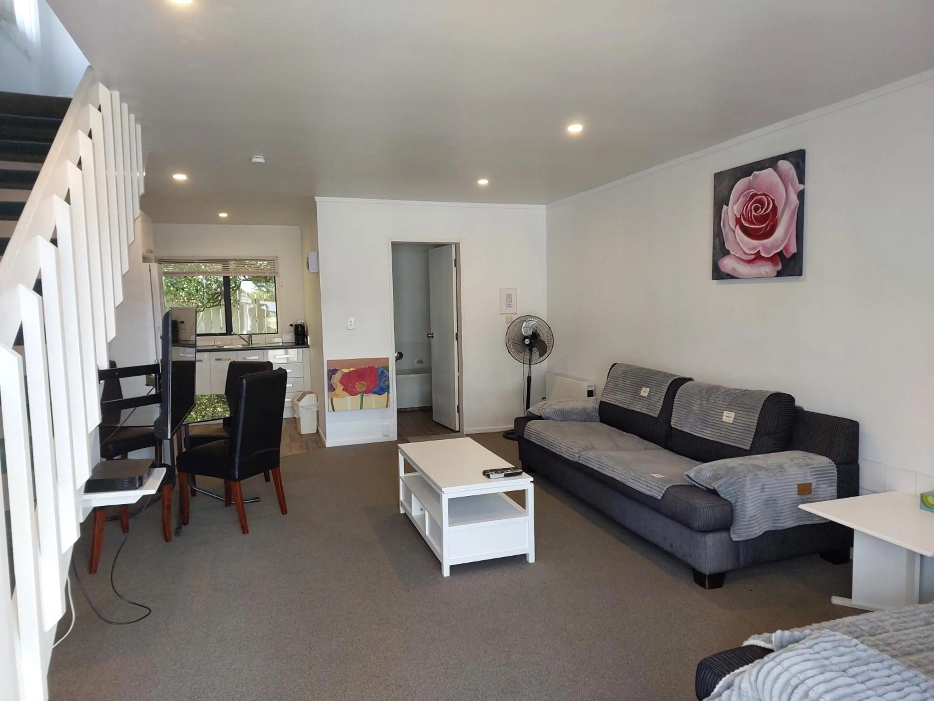 Living room in Camellia Court Motel