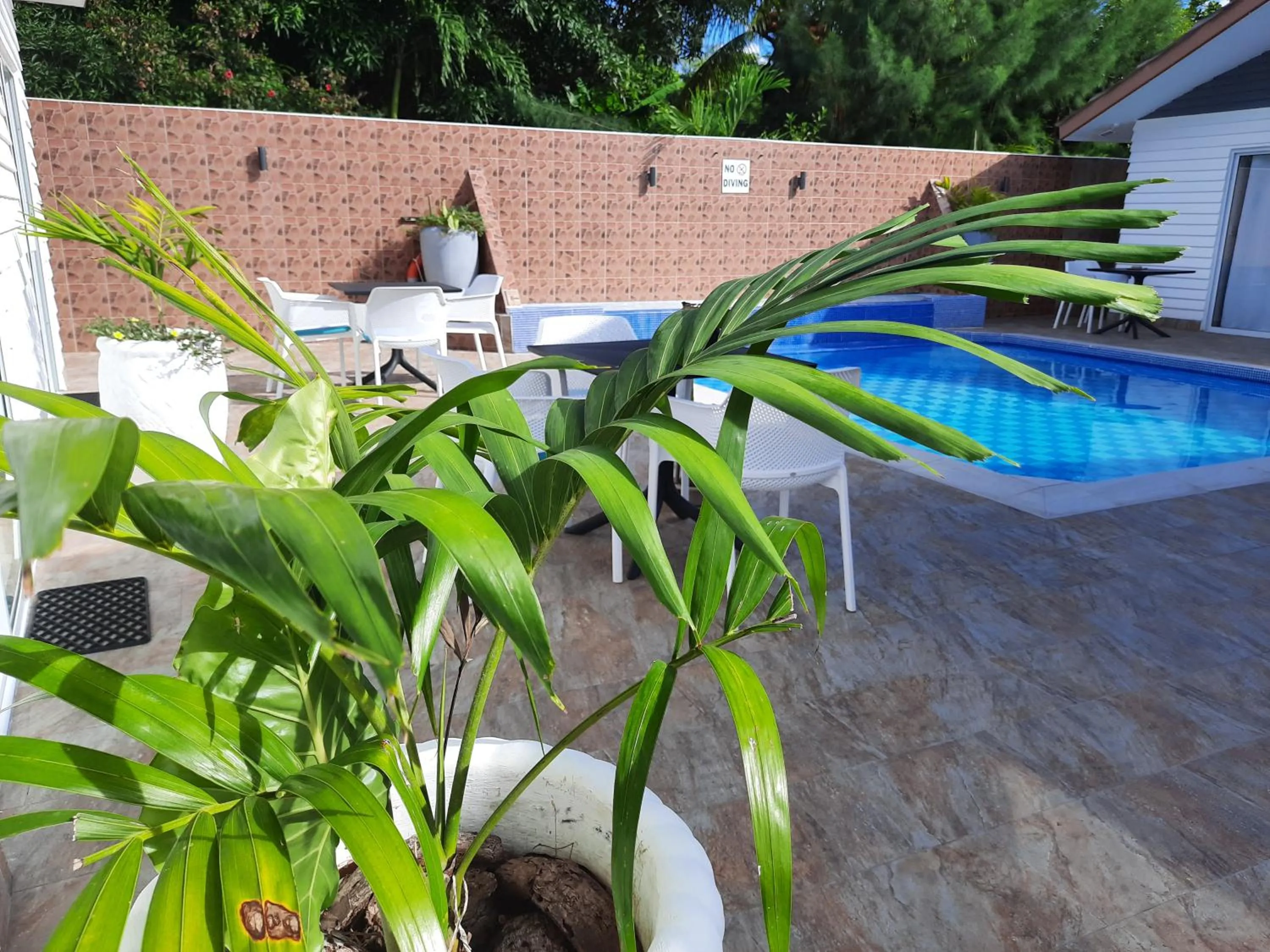 Property building in Hotel Plein Soleil