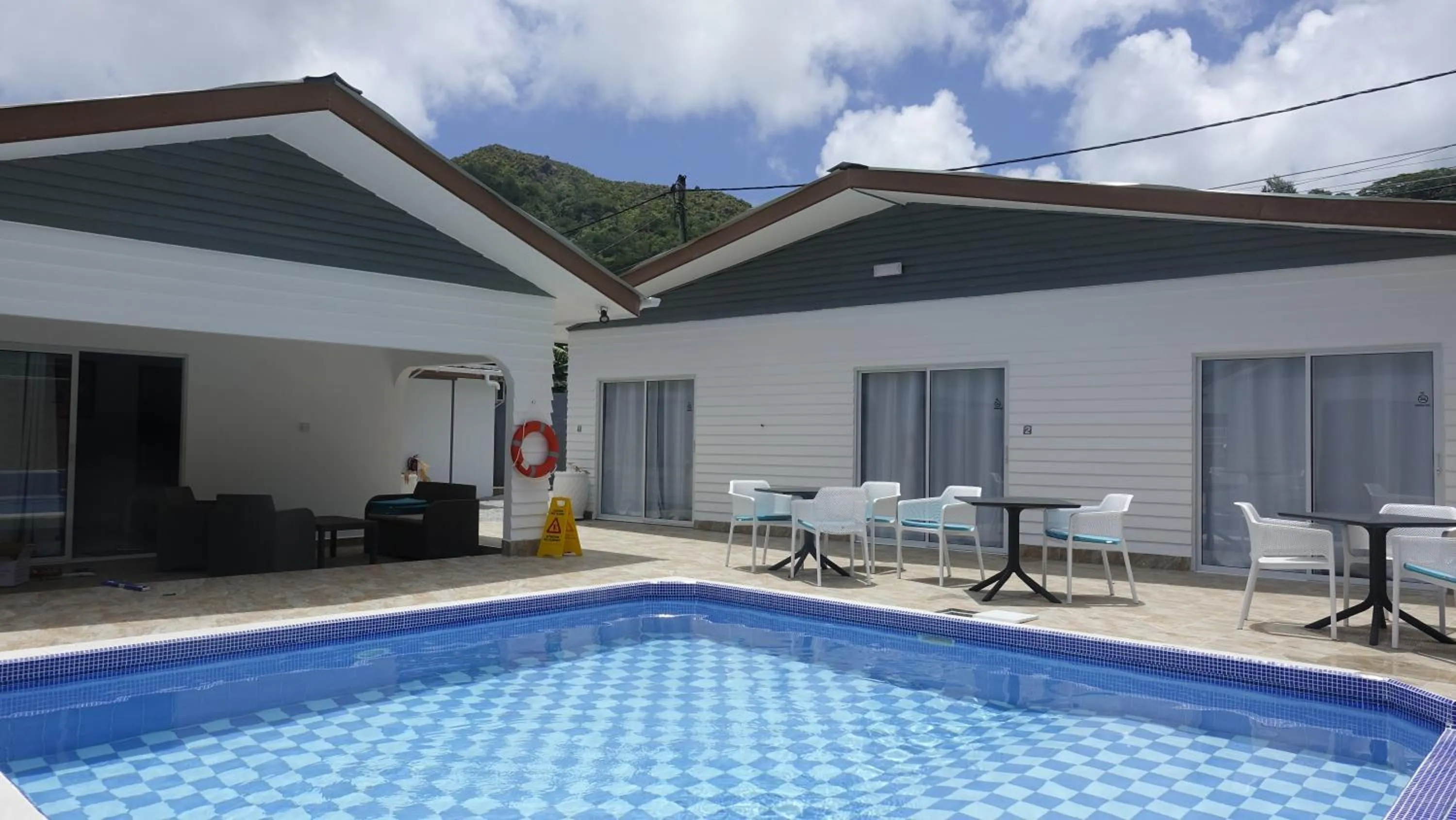 Property building in Hotel Plein Soleil