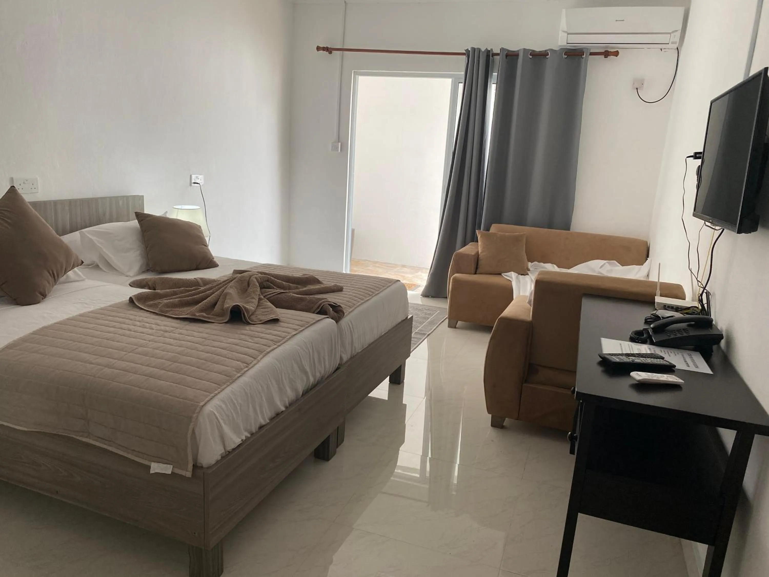 Bed in Hotel Plein Soleil