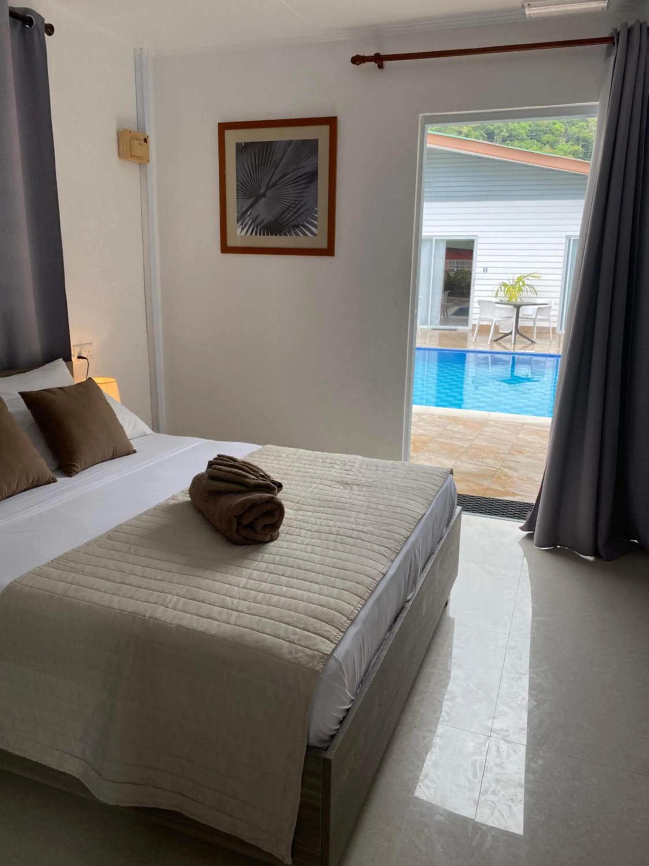 Bed in Hotel Plein Soleil