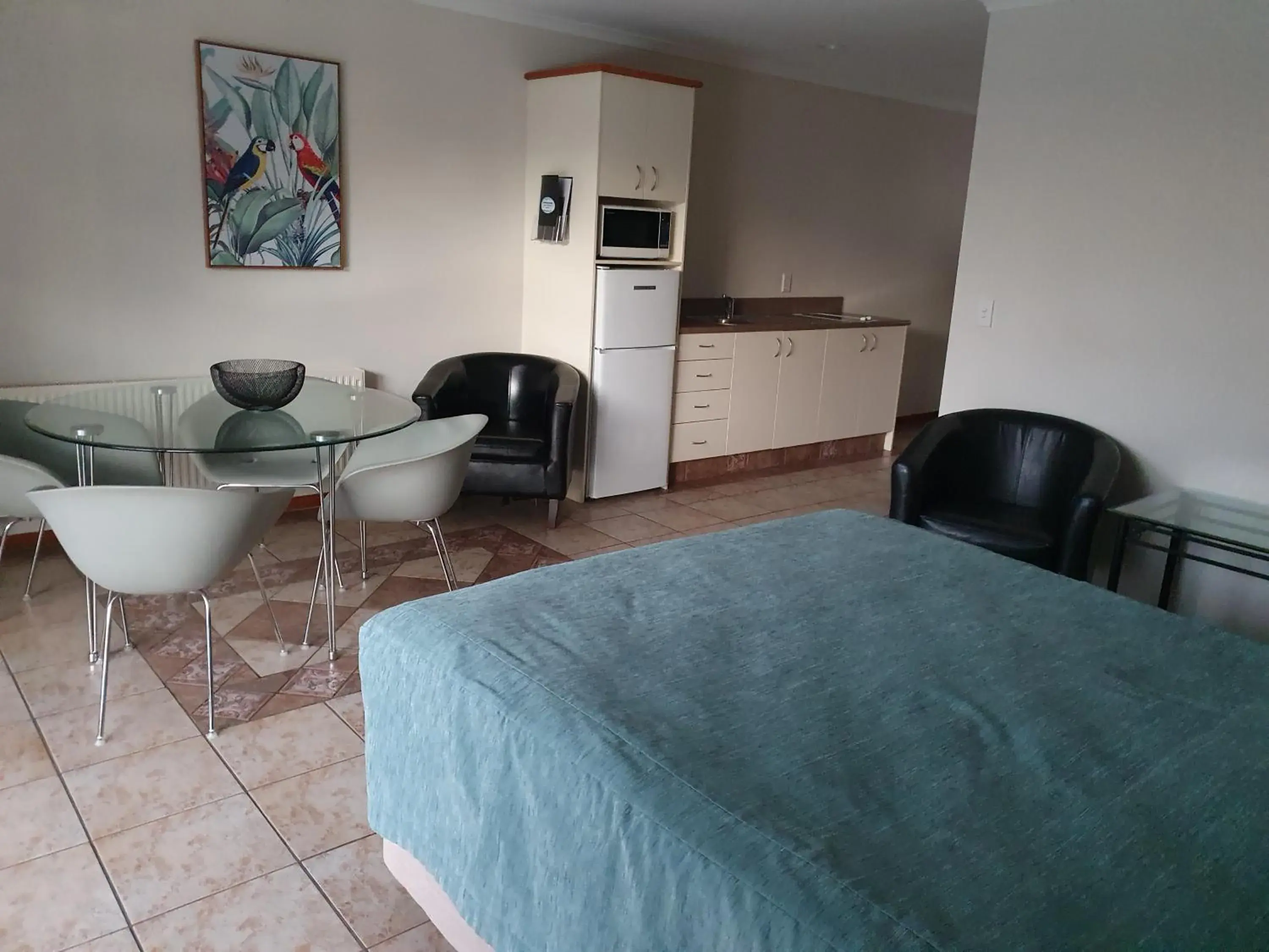 One-Bedroom Apartment in Breakers Motel One-Bedroom Apartment in Breakers Motel