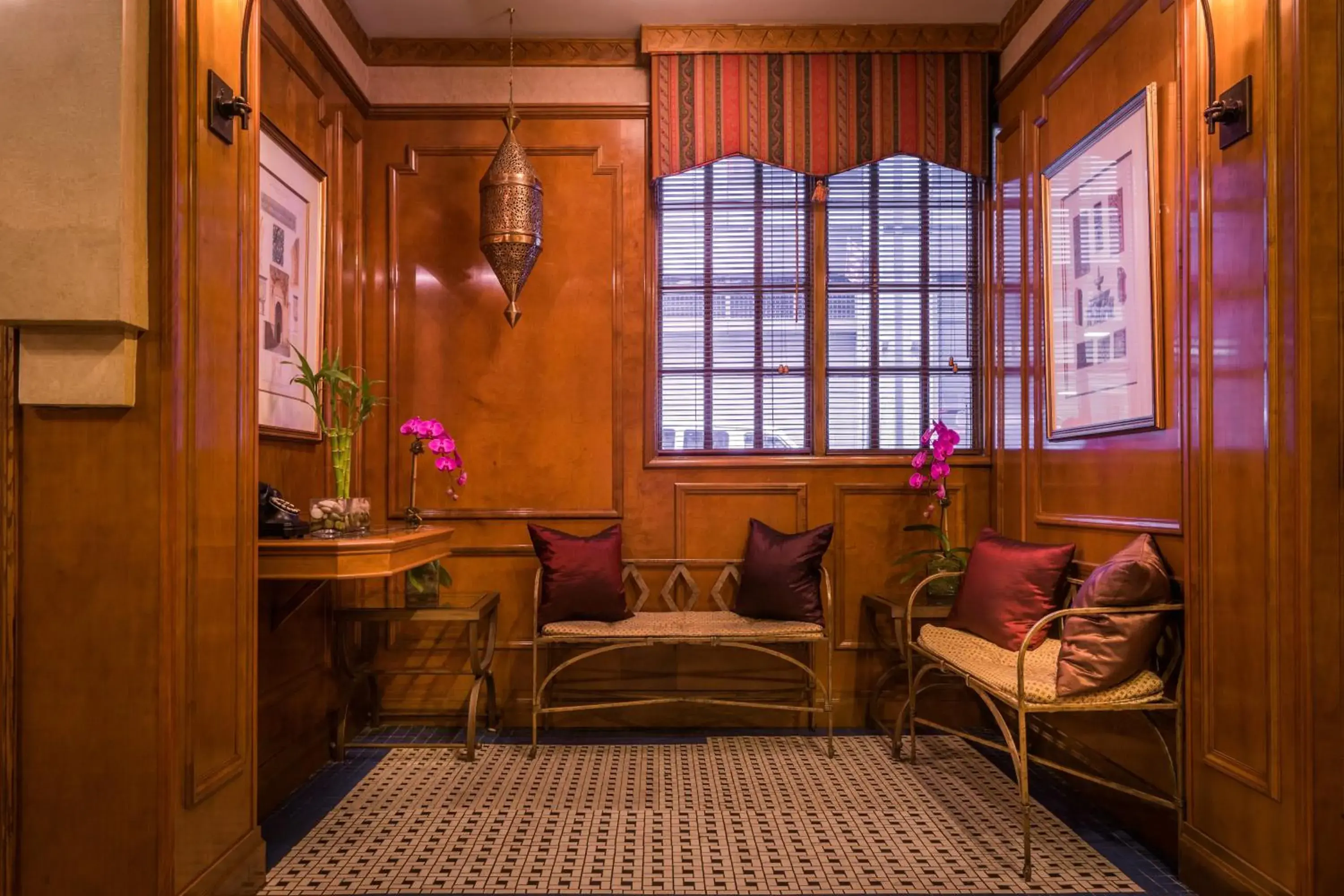 Lobby or reception in Casablanca Hotel by Library Hotel Collection Lobby or reception in Casablanca Hotel by Library Hotel Collection