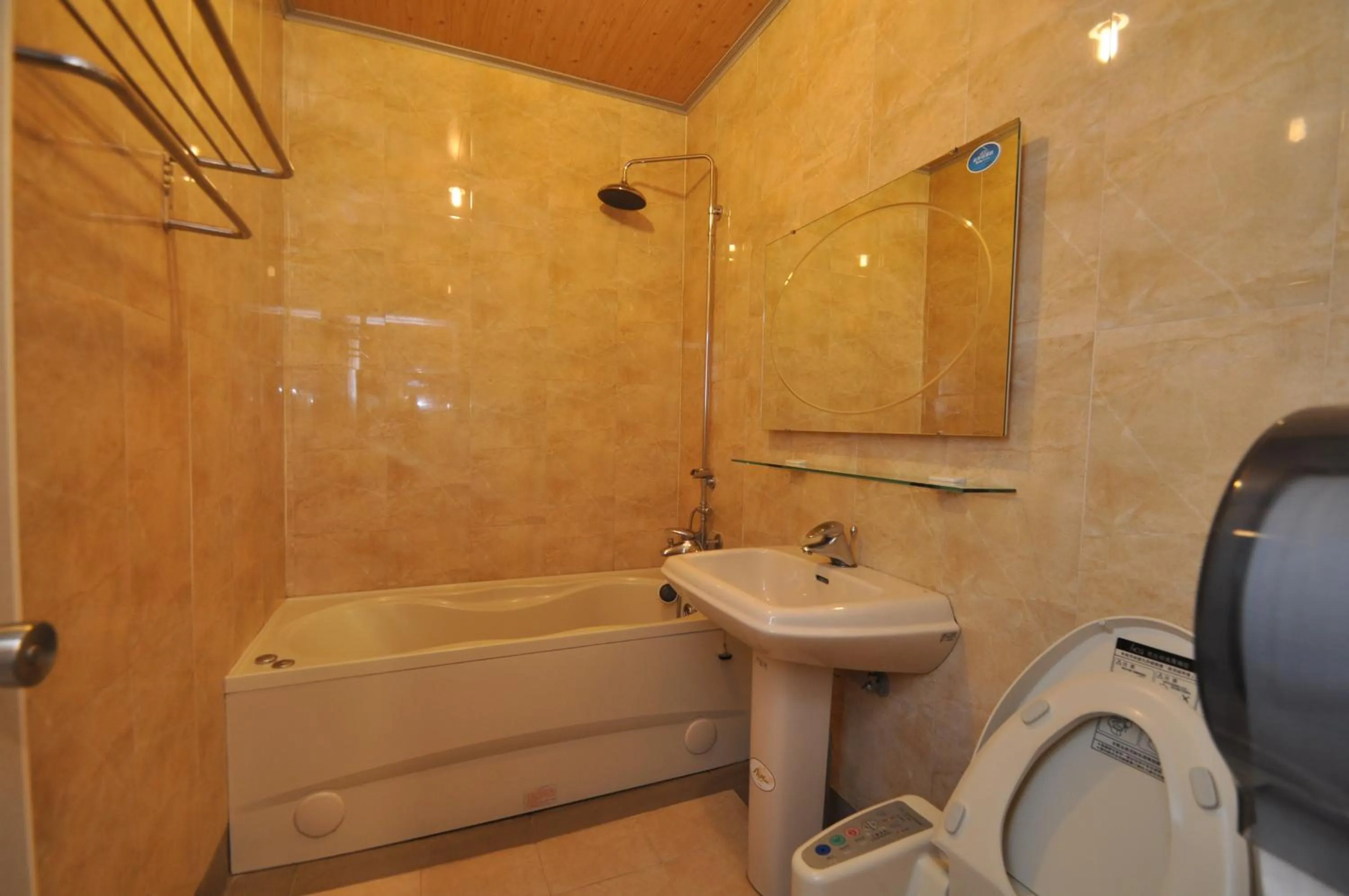 Toilet in Kingtaiwan Hotel