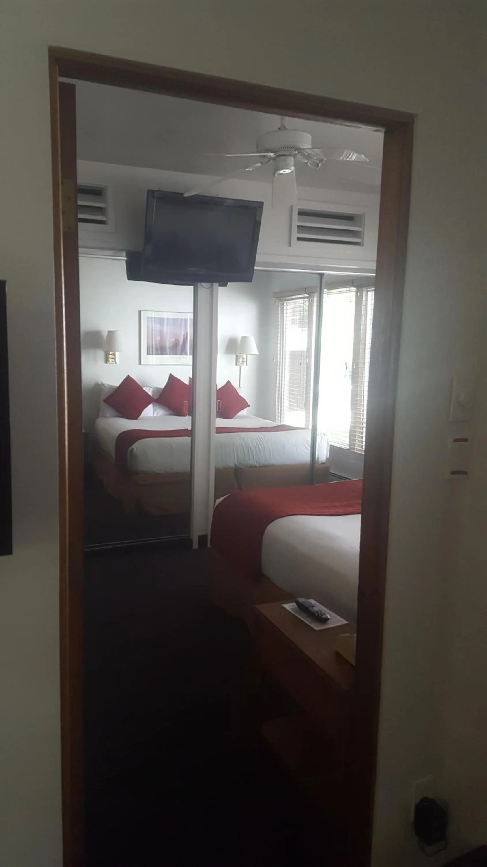 Bedroom, Bed in St Moritz Lodge and Condominiums