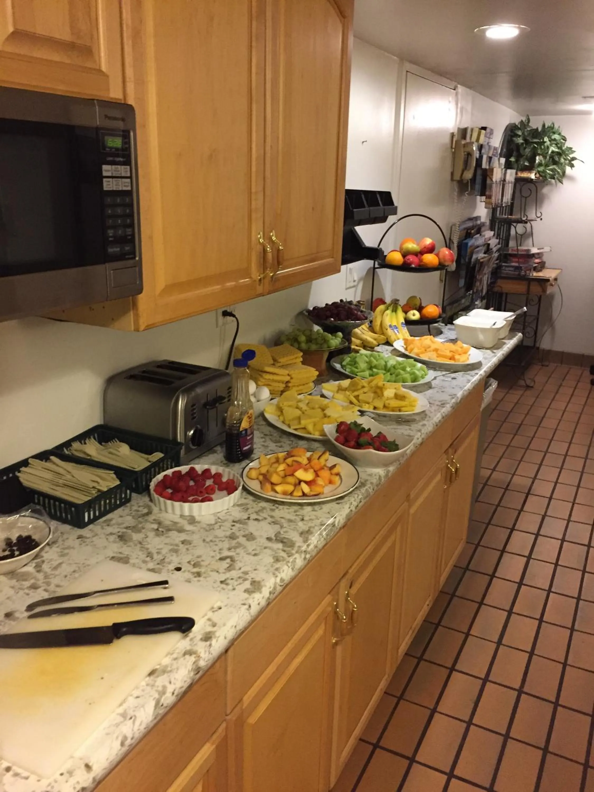 Continental breakfast in St Moritz Lodge and Condominiums