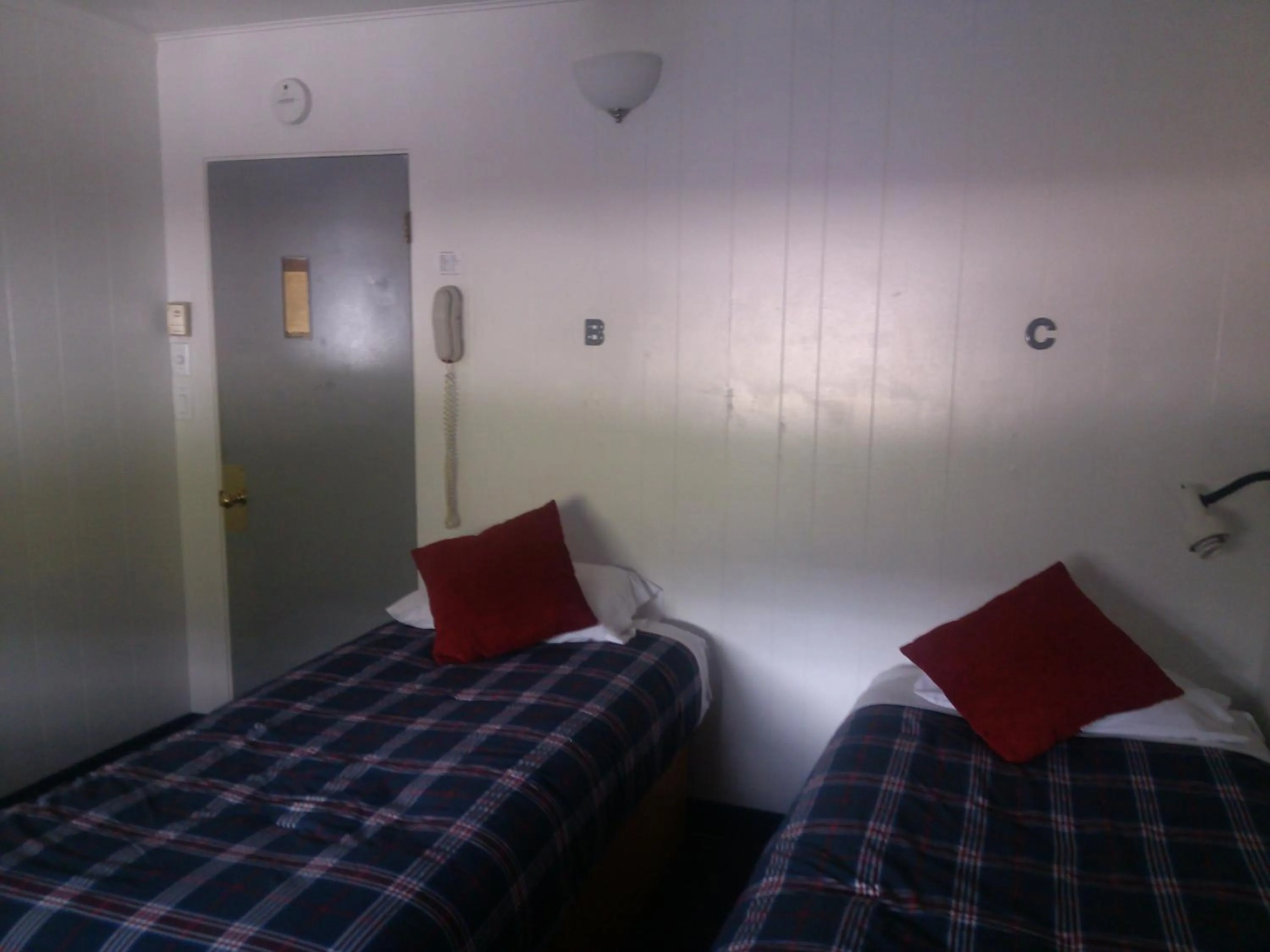 Bedroom, Bed in St Moritz Lodge and Condominiums