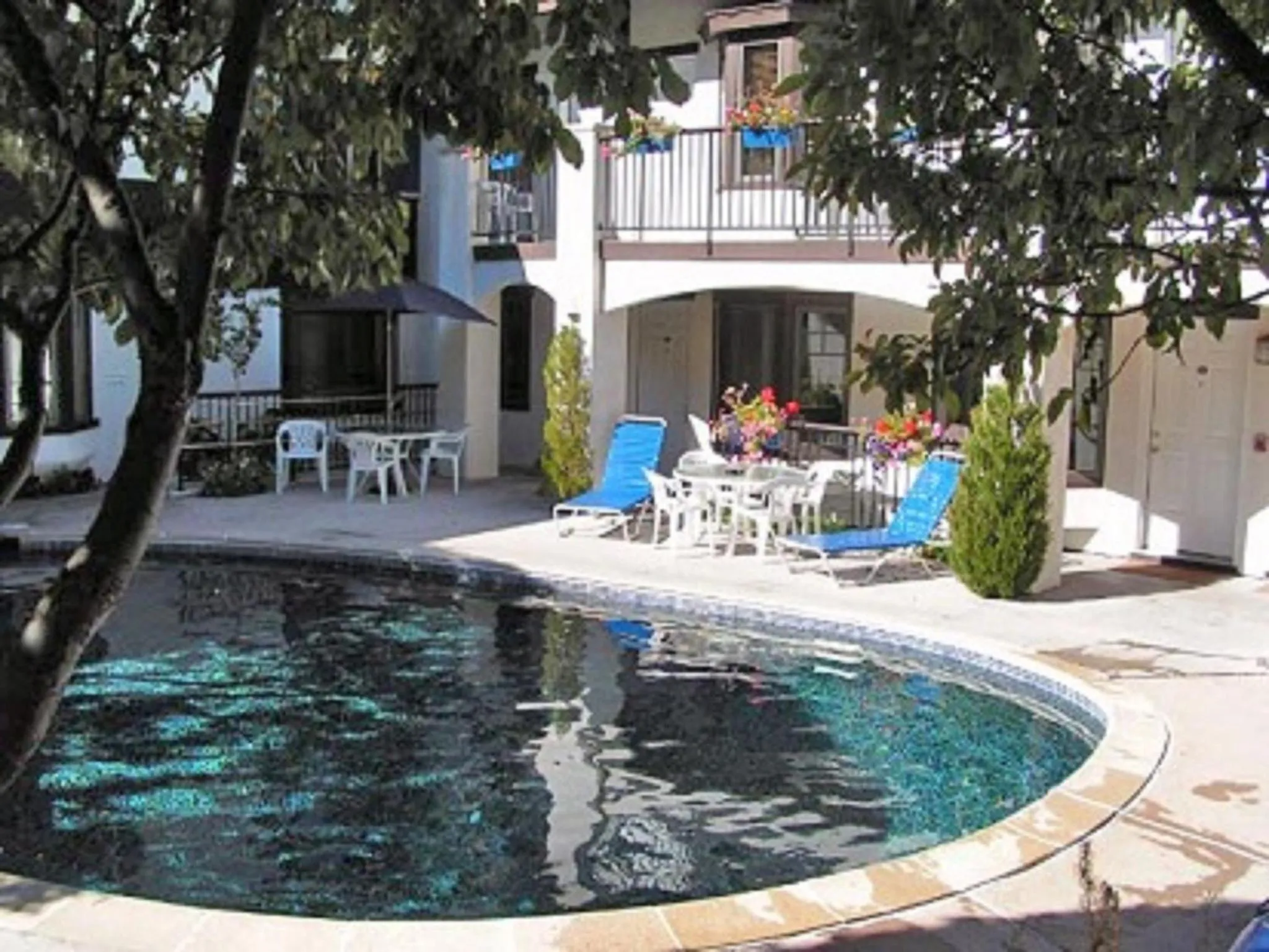 Swimming pool in St Moritz Lodge and Condominiums