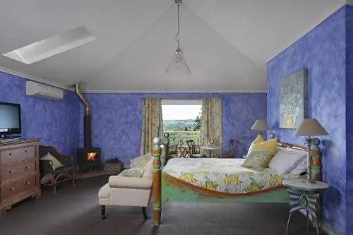 The Spotted Chook and Amelie's Petite Maison