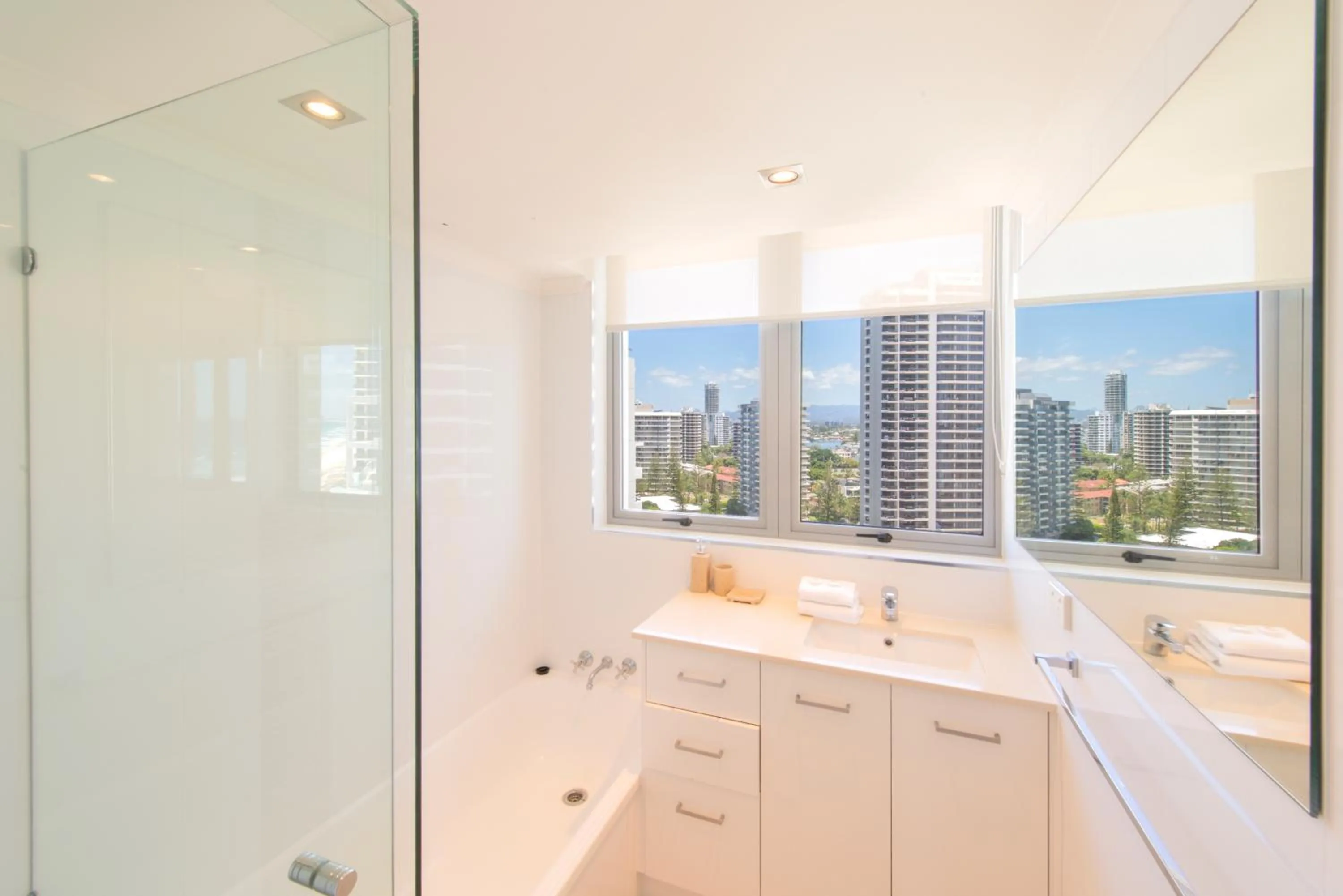 Bathroom in Berkeley on the Beach