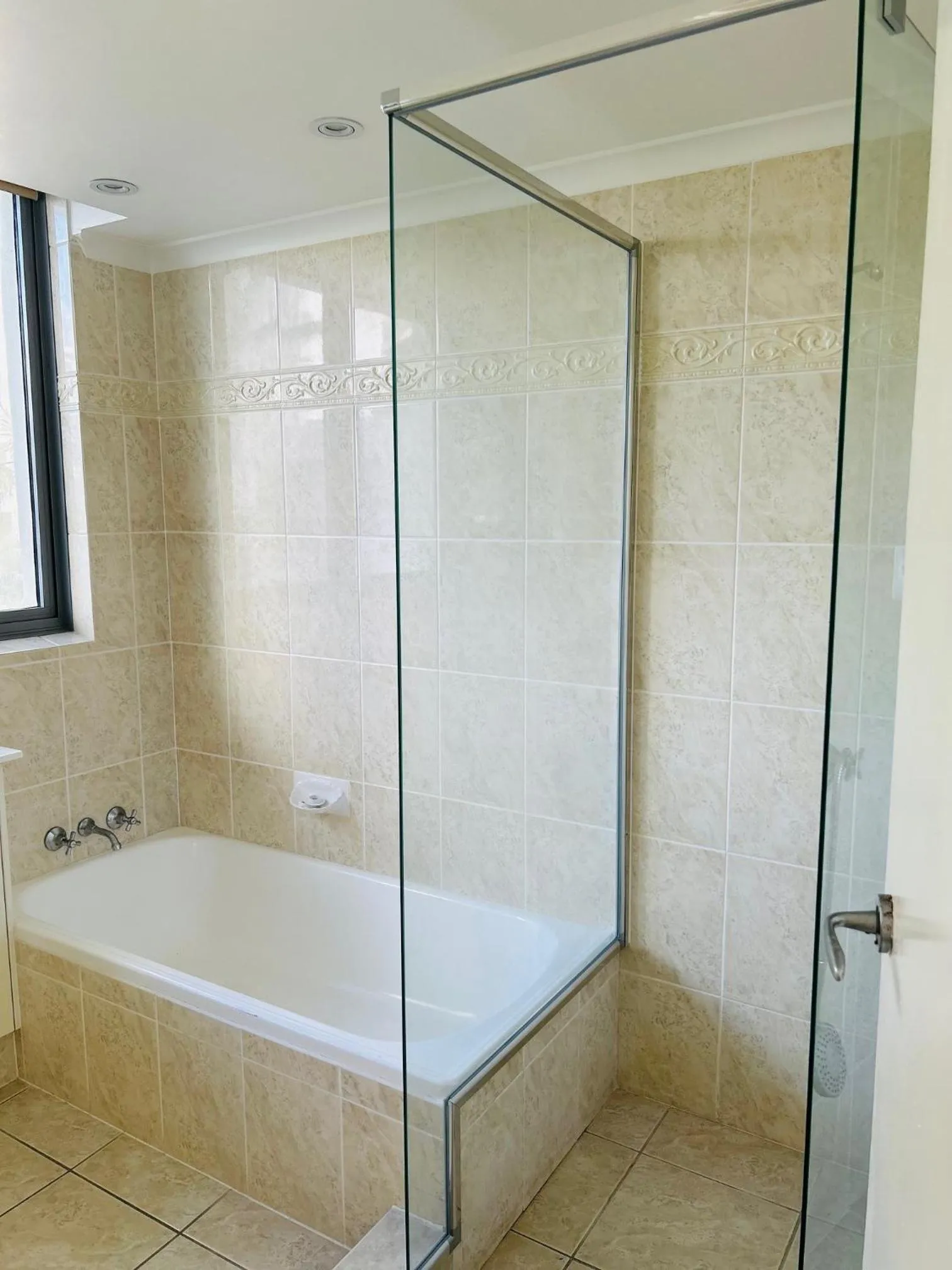 Bathroom in Berkeley on the Beach