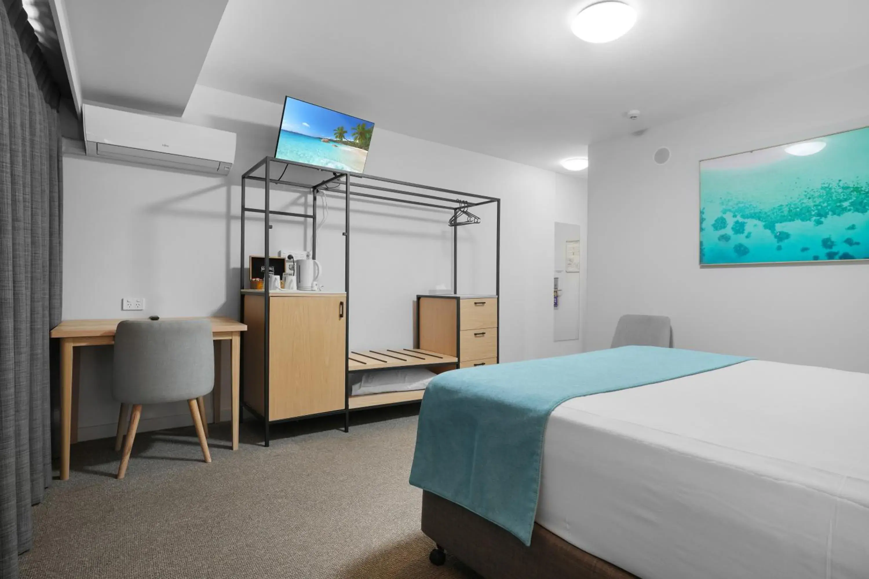 Bed in Gladstone Reef Hotel Motel Bed in Gladstone Reef Hotel Motel