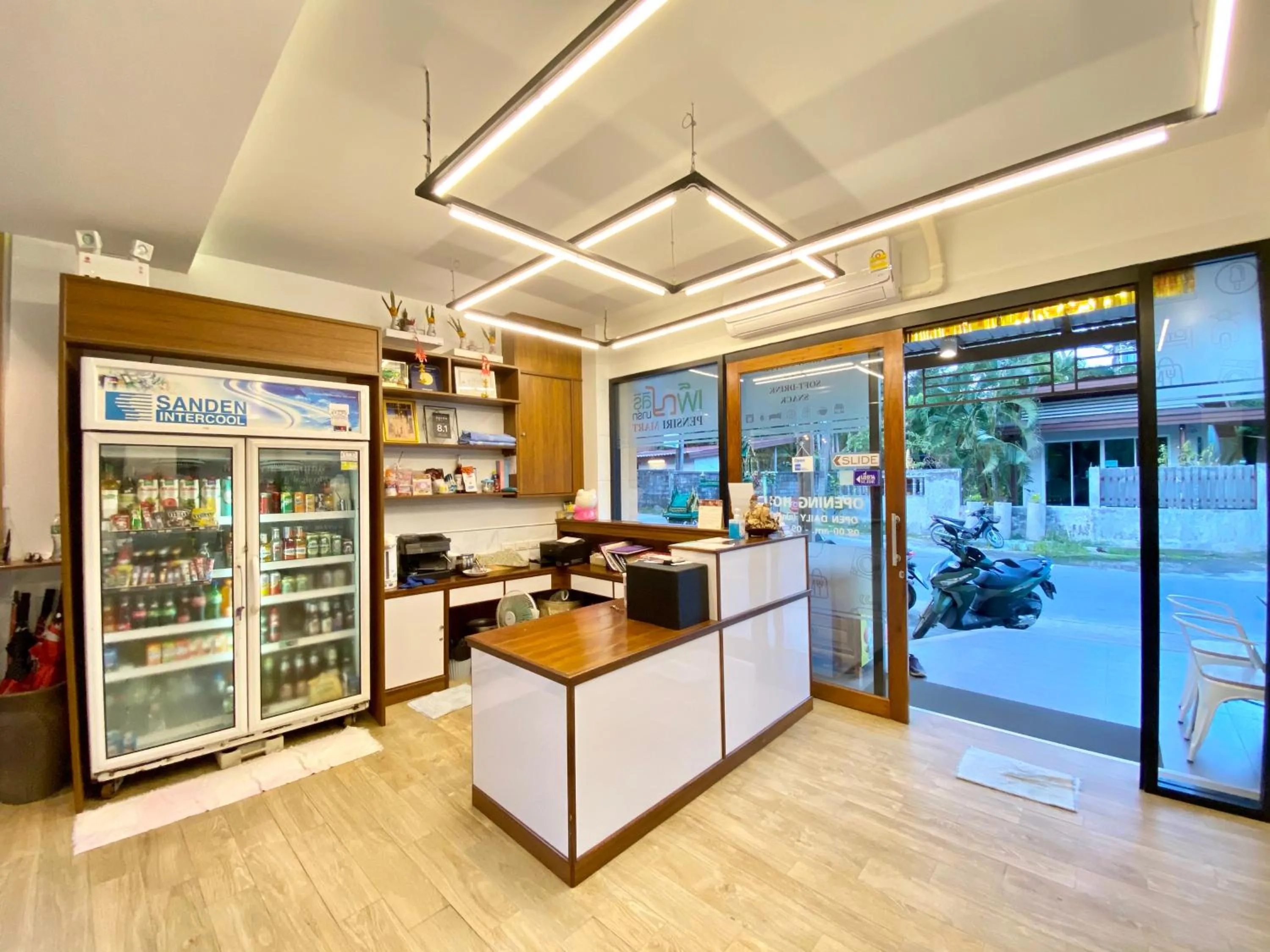 On-site shops in Pensiri House - SHA Extra Plus