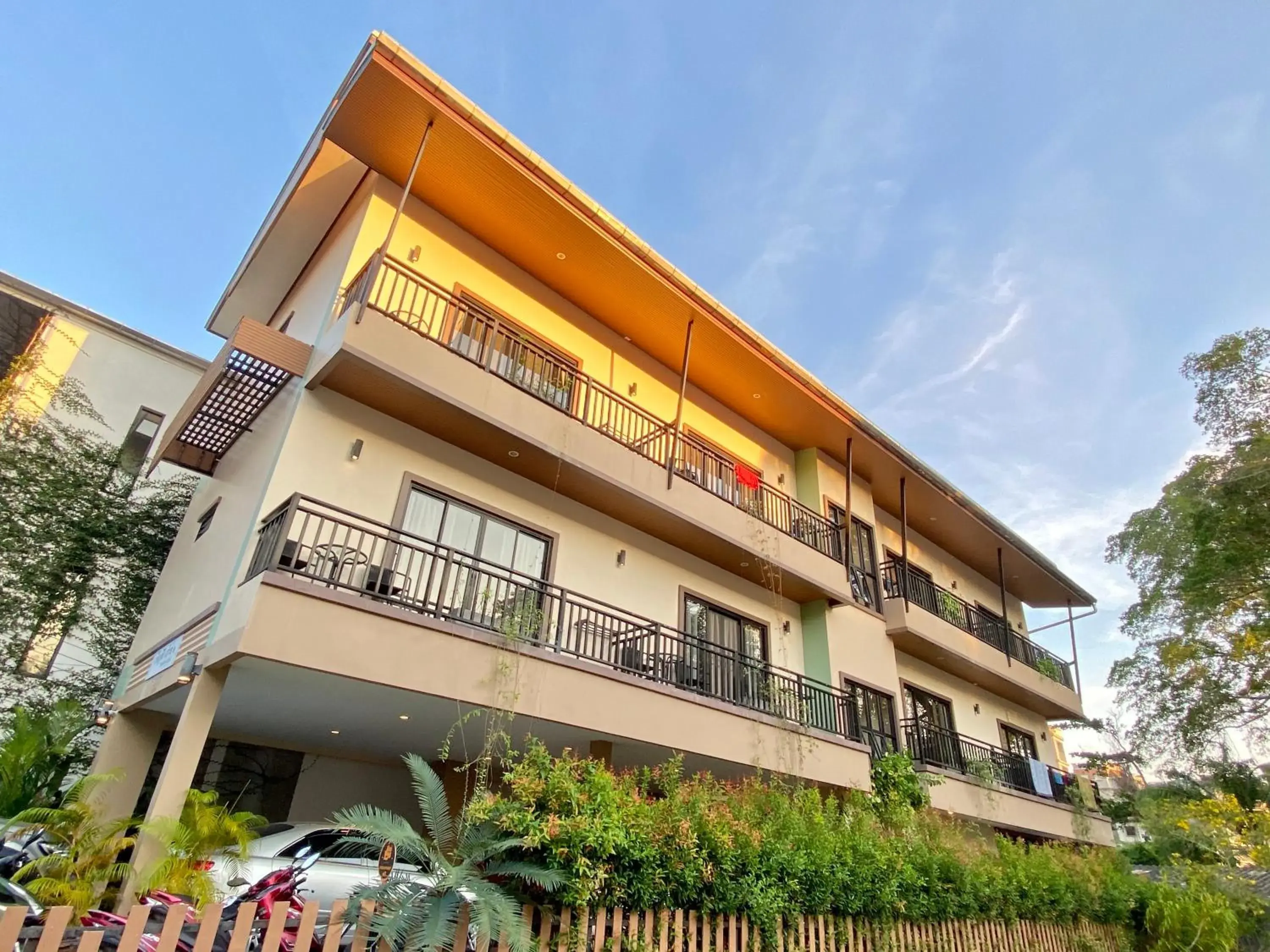 Property building in Pensiri House - SHA Extra Plus Property building in Pensiri House - SHA Extra Plus